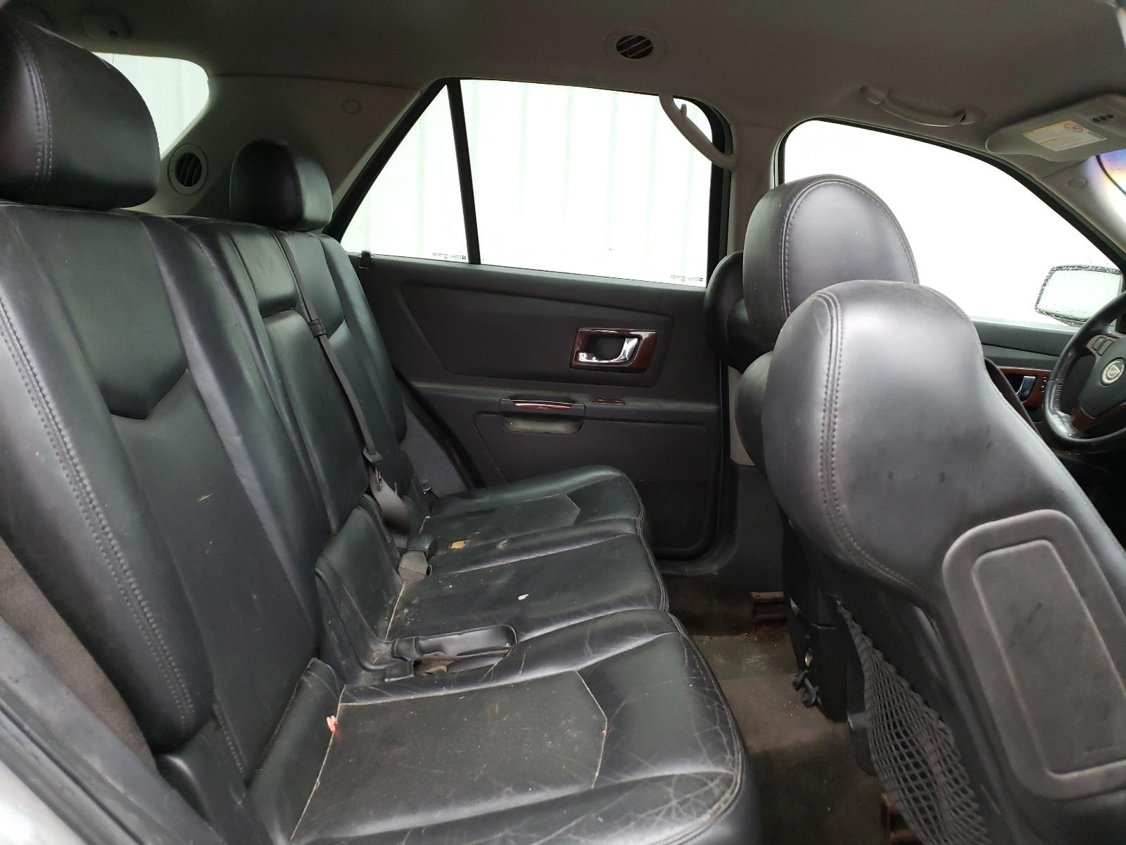 Photo 6 from auction – 2004 CADILLAC SRX with VIN 1GYEE637740144356