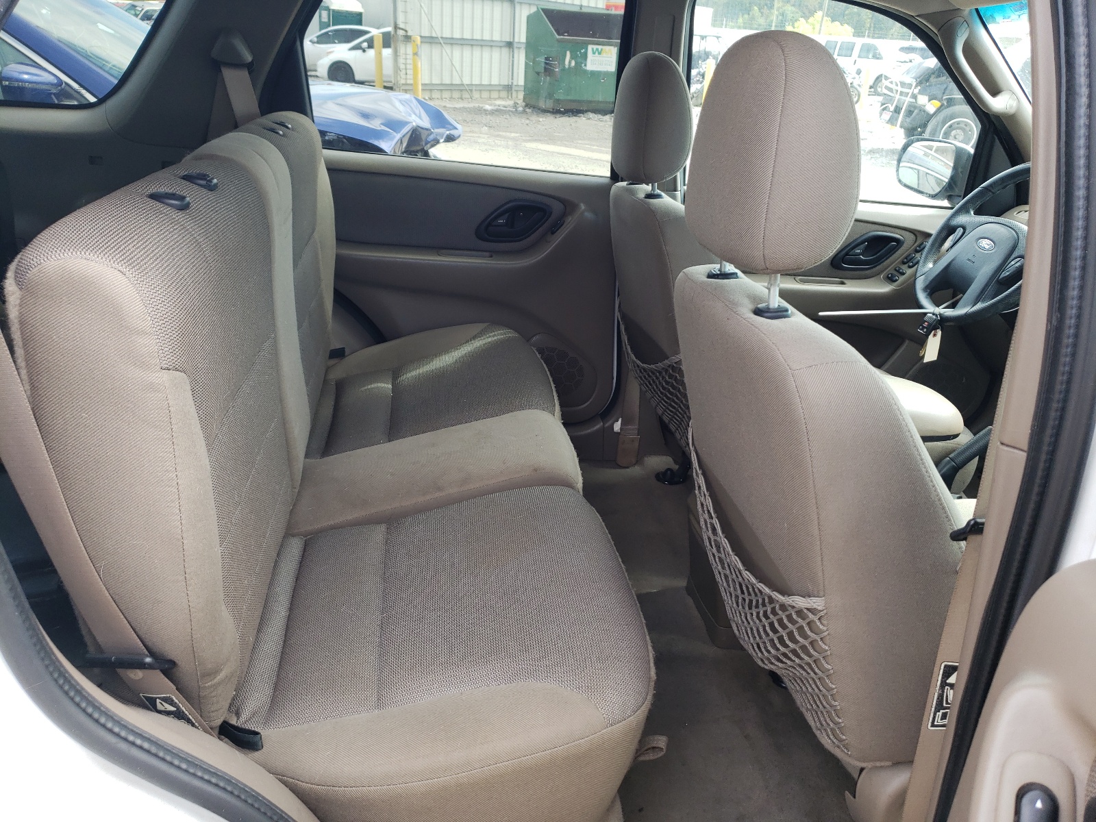 Photo 6 from auction – 2002 FORD ESCAPE XLT with VIN 1FMYU03142KB13108