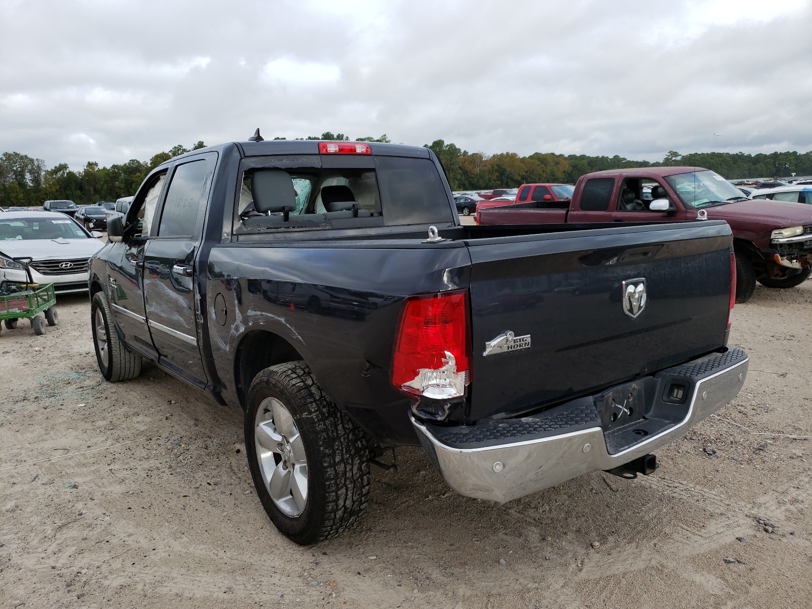 Photo 3 from auction – 2016 RAM 1500 SLT with VIN 1C6RR6LG9GS339631