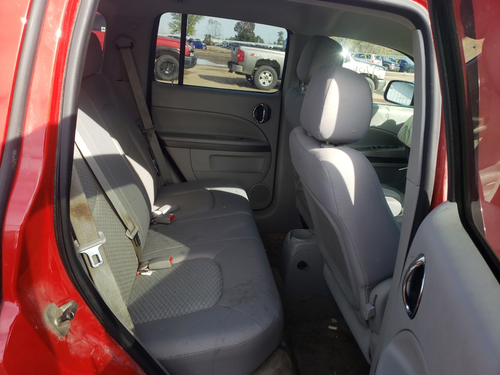 Photo 6 from auction – 2010 CHEVROLET HHR LS with VIN 3GNBAADB2AS592400