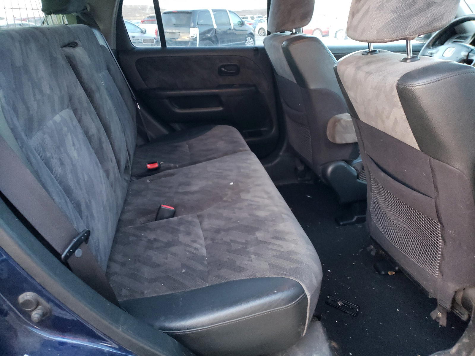 Photo 6 from auction – 2004 HONDA CR-V with VIN SHSRD78824U202059