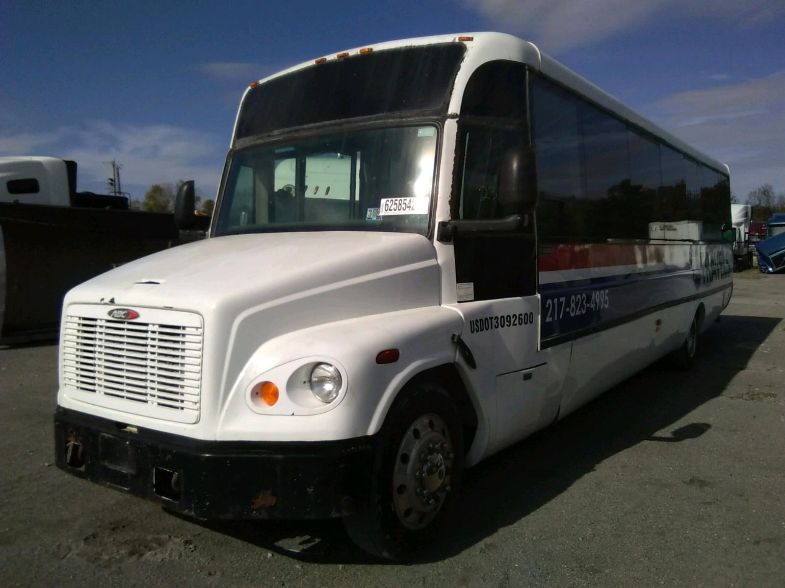Photo 2 from auction – 2005 FREIGHTLINER CHASSIS FB with VIN 4UZAAZCT45CU11754