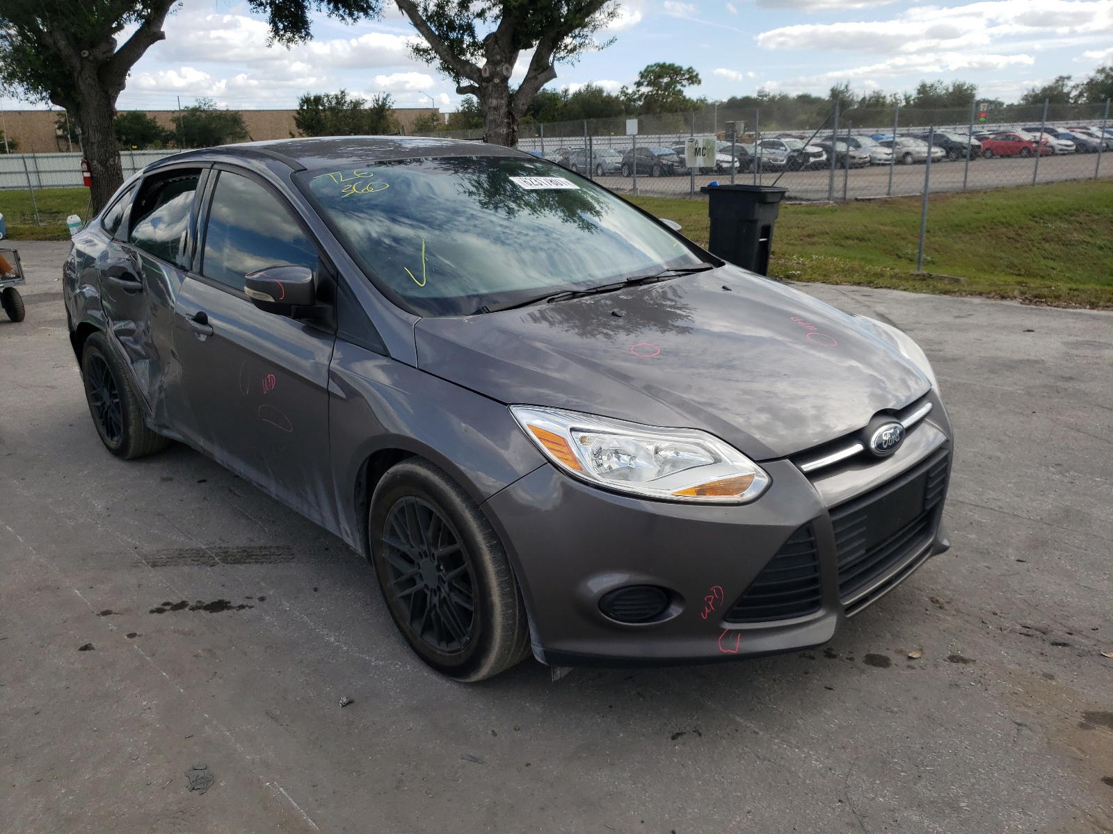 FORD FOCUS SE 2014 with VIN 1FADP3F2XEL407844 - Photo from auction