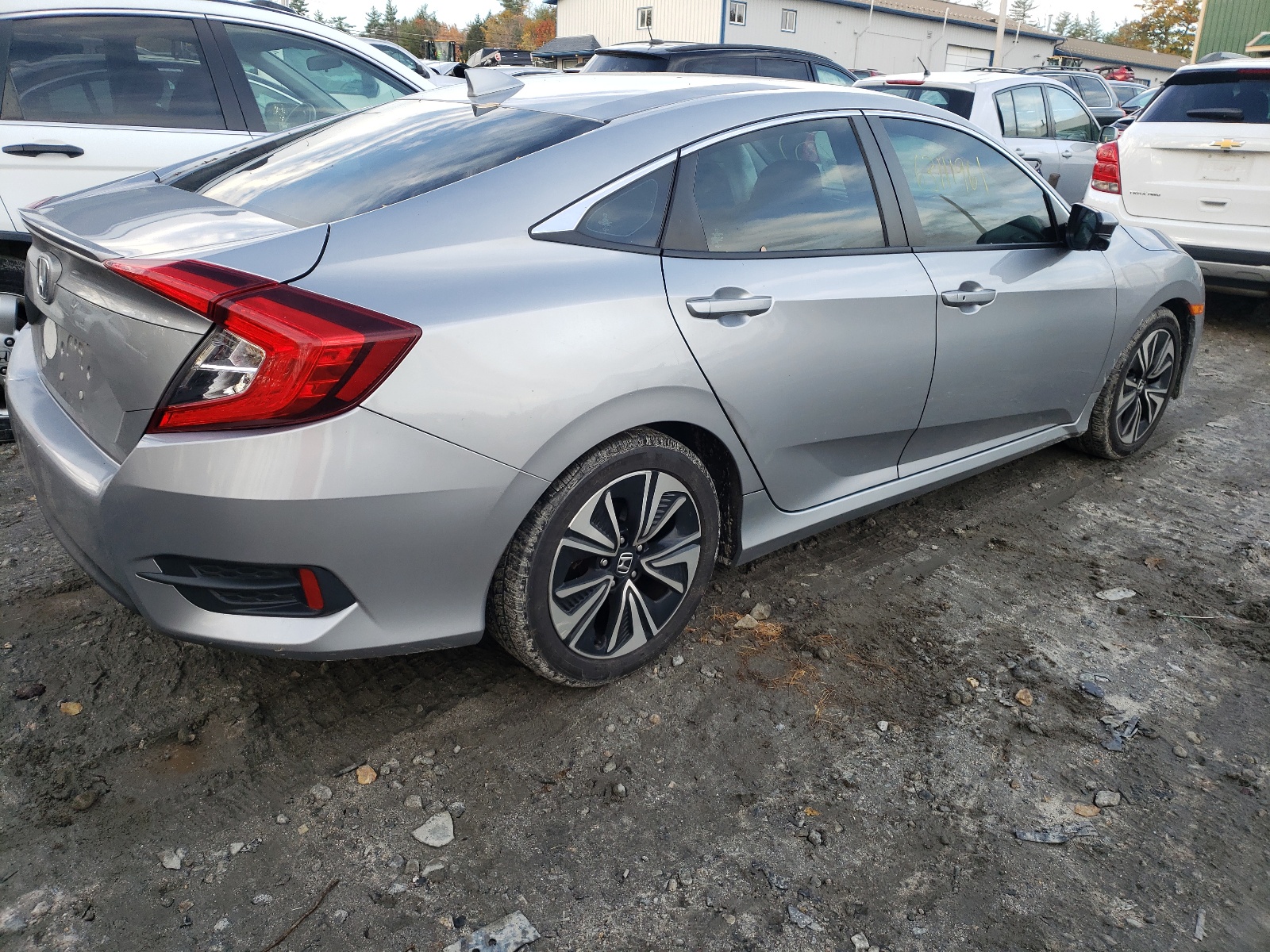 Photo 4 from auction – 2016 HONDA CIVIC EXL with VIN 19XFC1F75GE216312