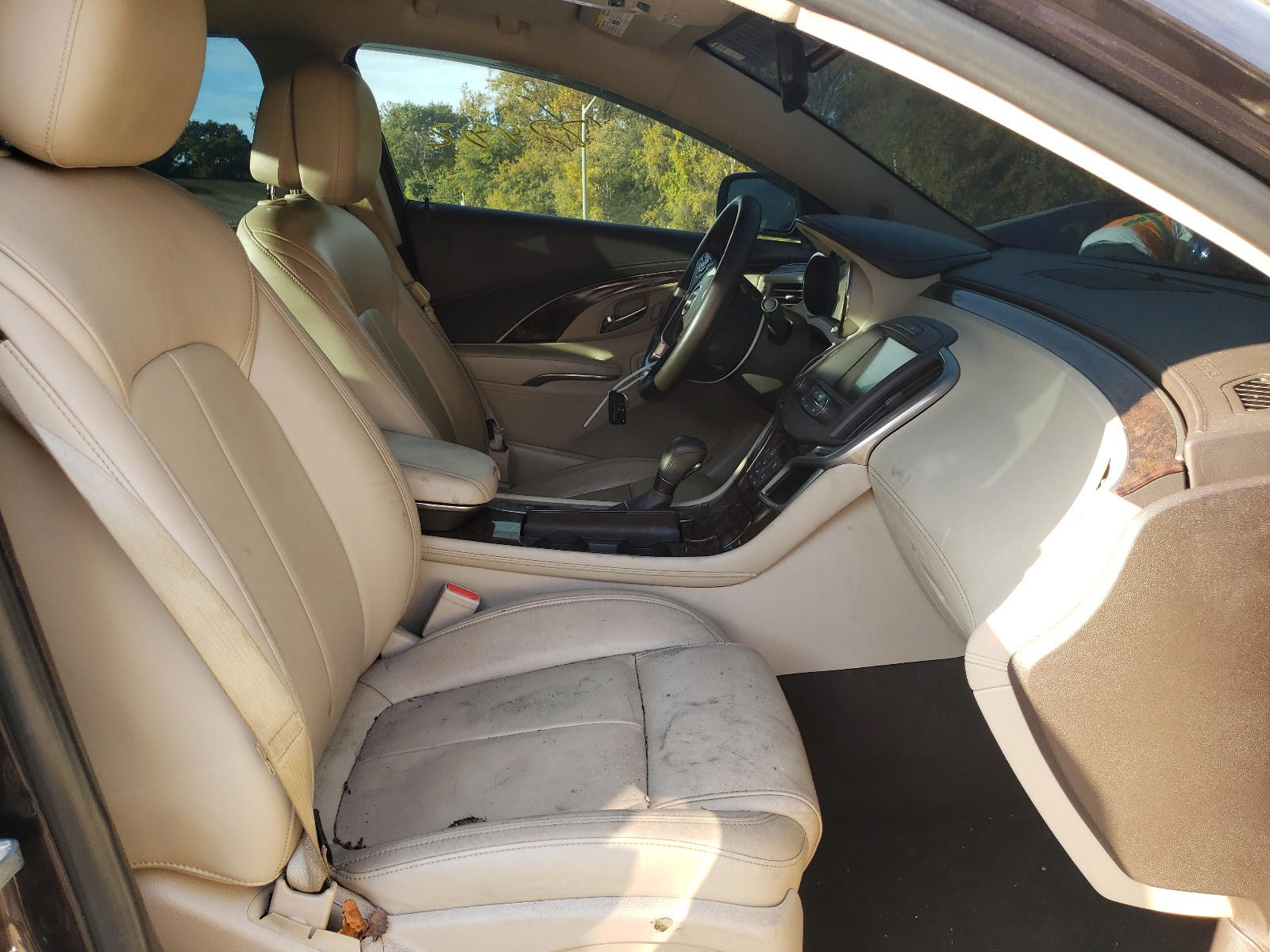 Photo 5 from auction – 2014 BUICK LACROSSE with VIN 1G4GB5G38EF183492