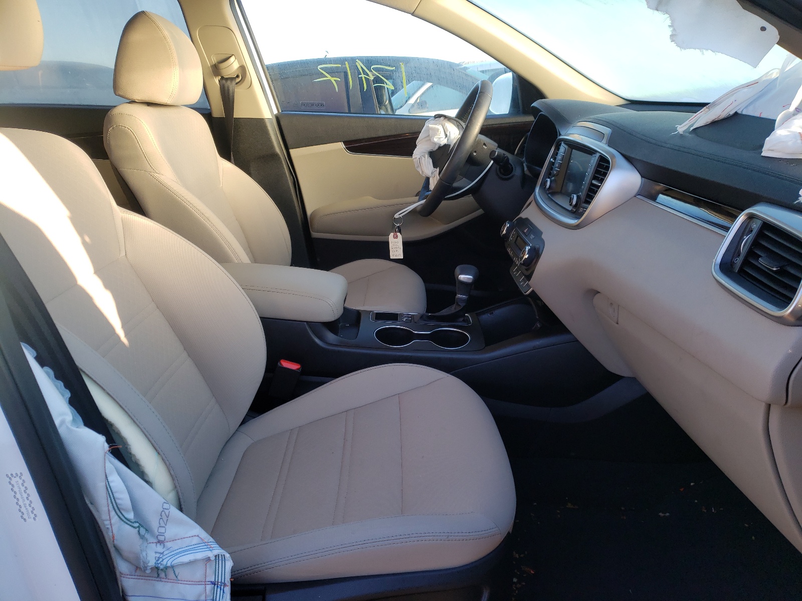 Photo 5 from auction – 2020 KIA SORENTO S with VIN 5XYPGDA59LG649502