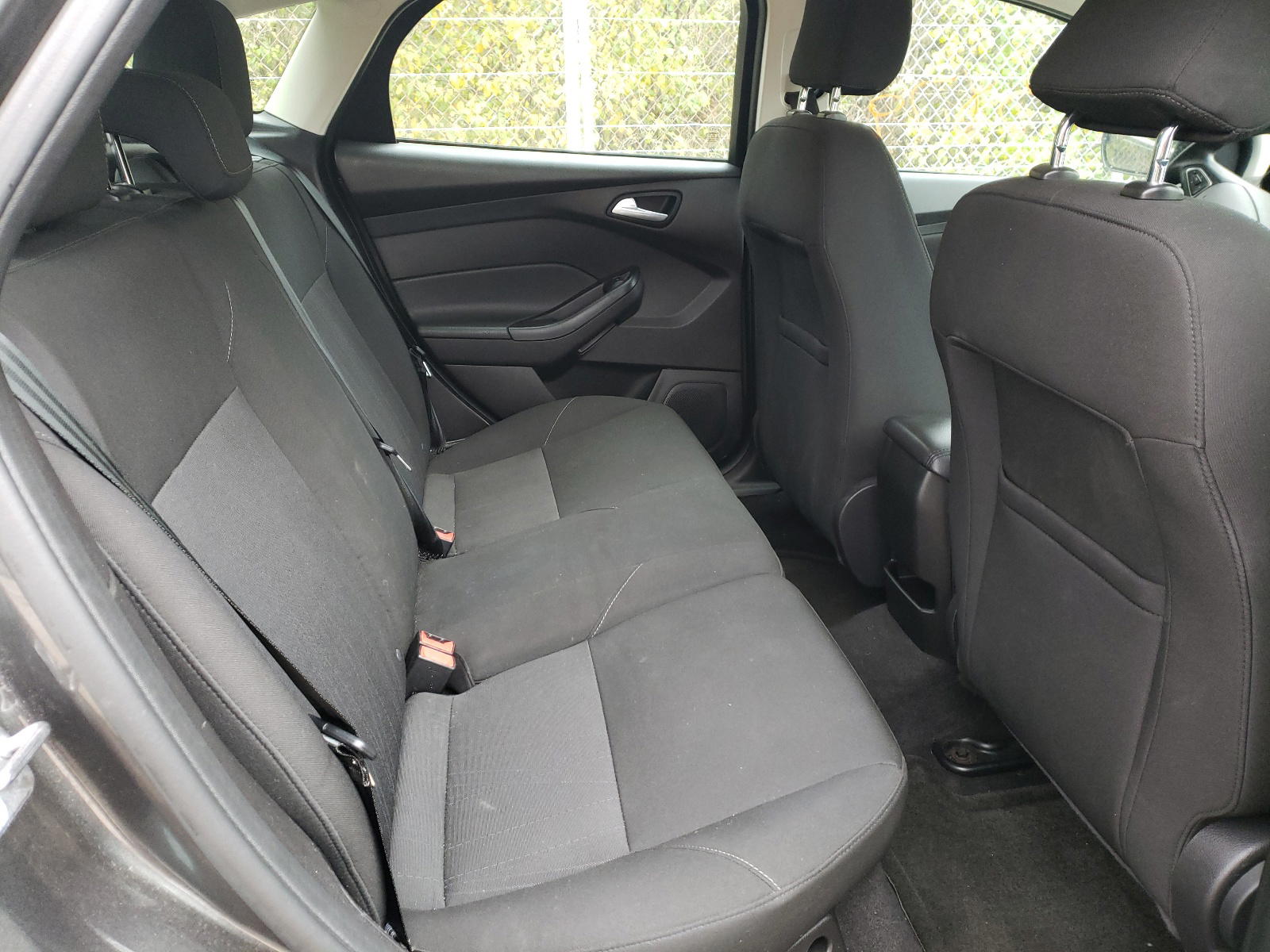 Photo 6 from auction – 2015 FORD FOCUS SE with VIN 1FADP3K29FL316541