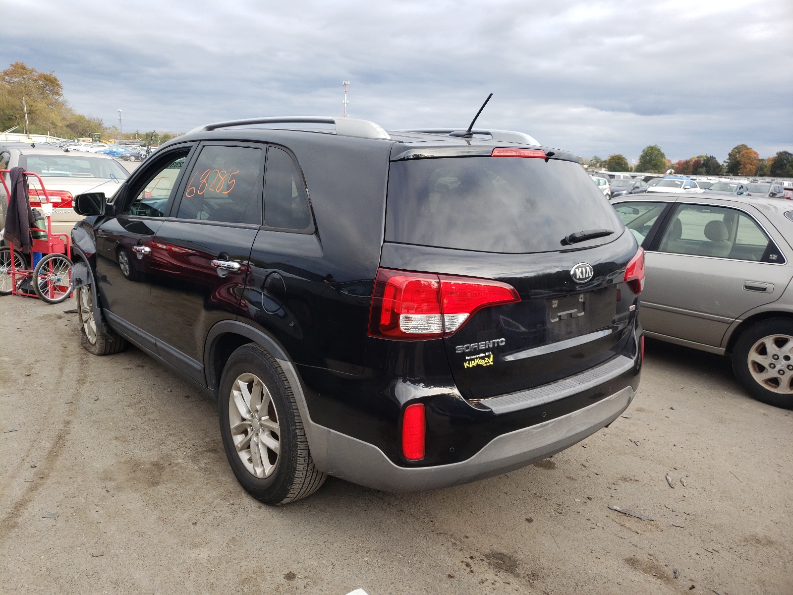 Photo 3 from auction – 2015 KIA SORENTO LX with VIN 5XYKT4A67FG599119