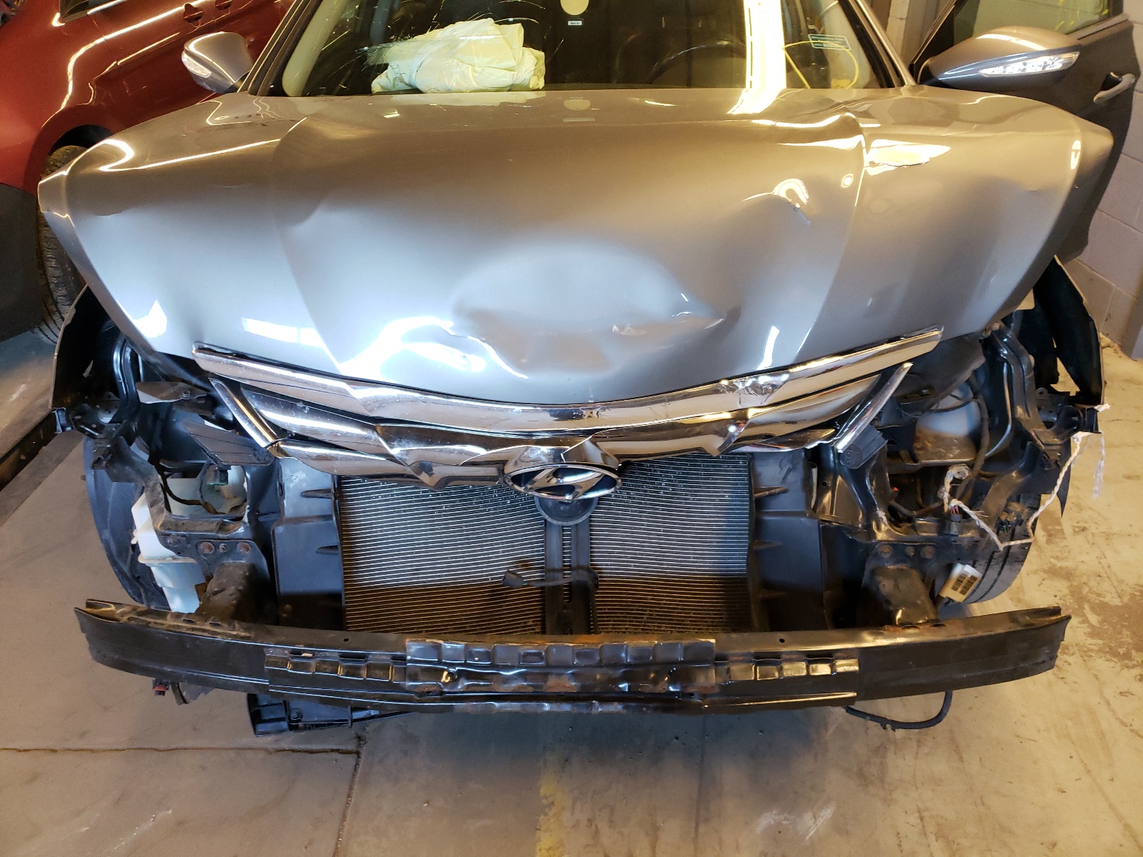 Photo 9 from auction – 2011 HYUNDAI SONATA SE with VIN 5NPEC4AC1BH129061