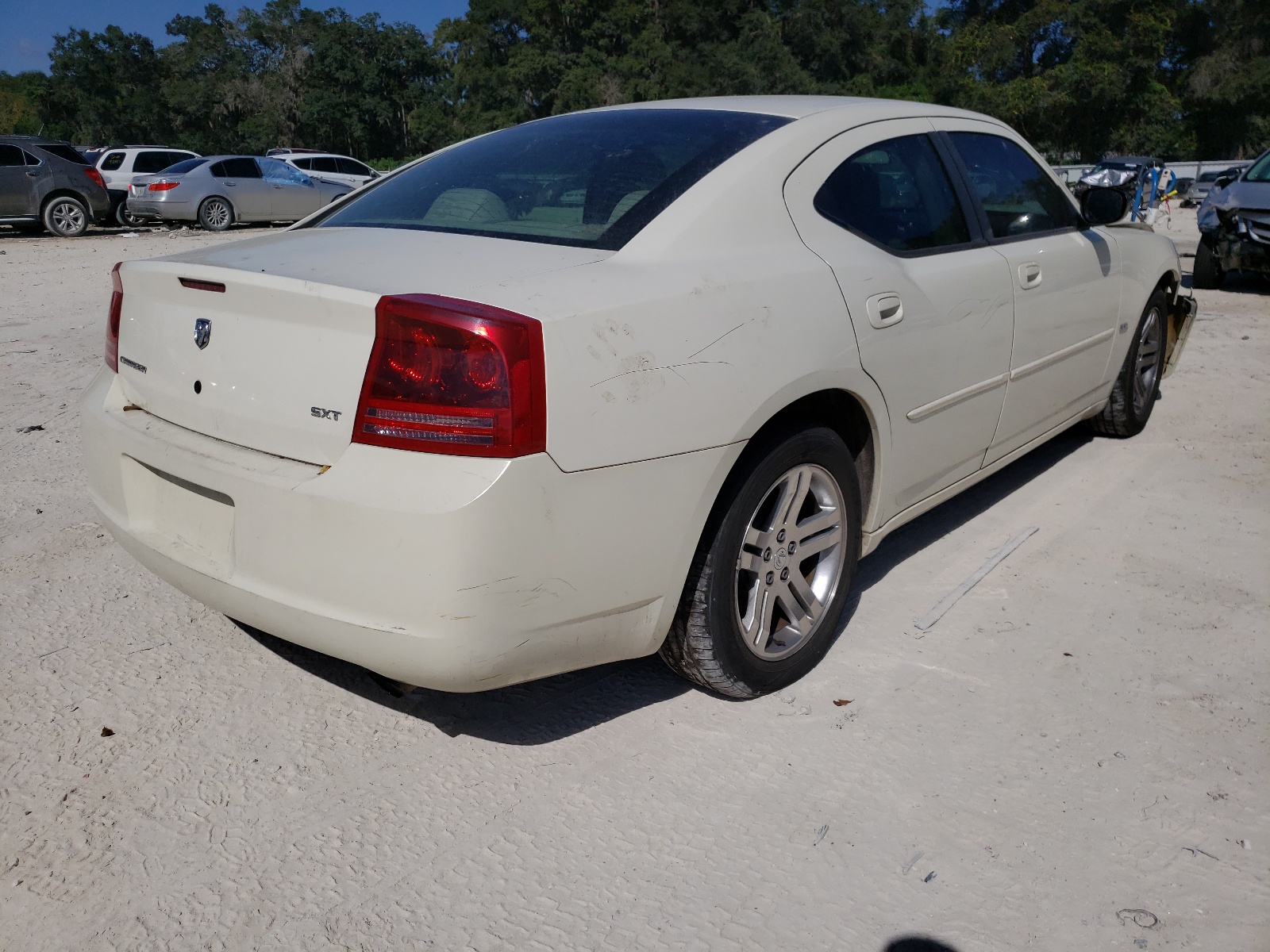 Photo 4 from auction – 2006 DODGE CHARGER SE with VIN 2B3KA43G46H160653