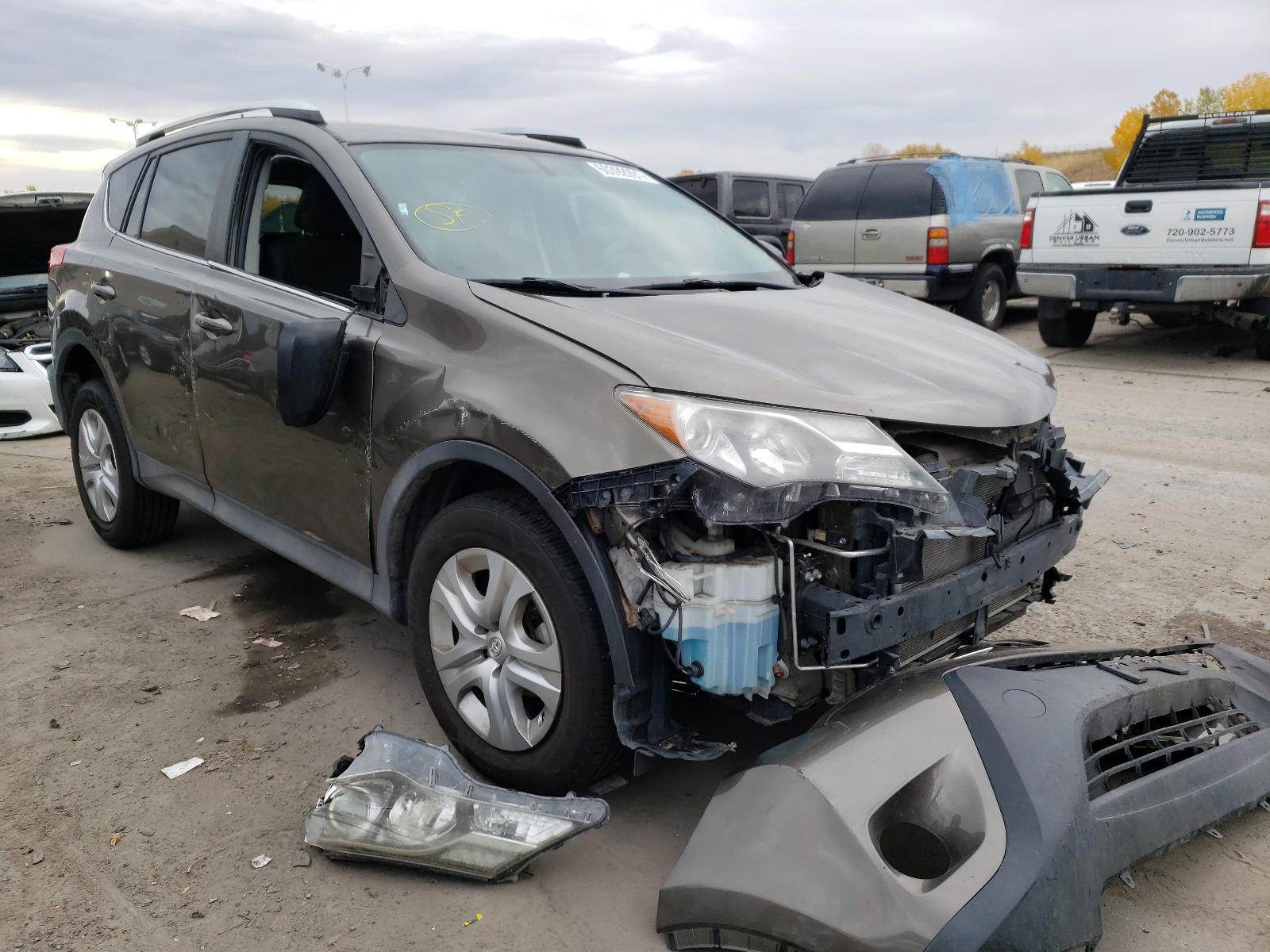 TOYOTA RAV4 LE 2015 with VIN 2T3BFREV5FW256445 - Photo from auction