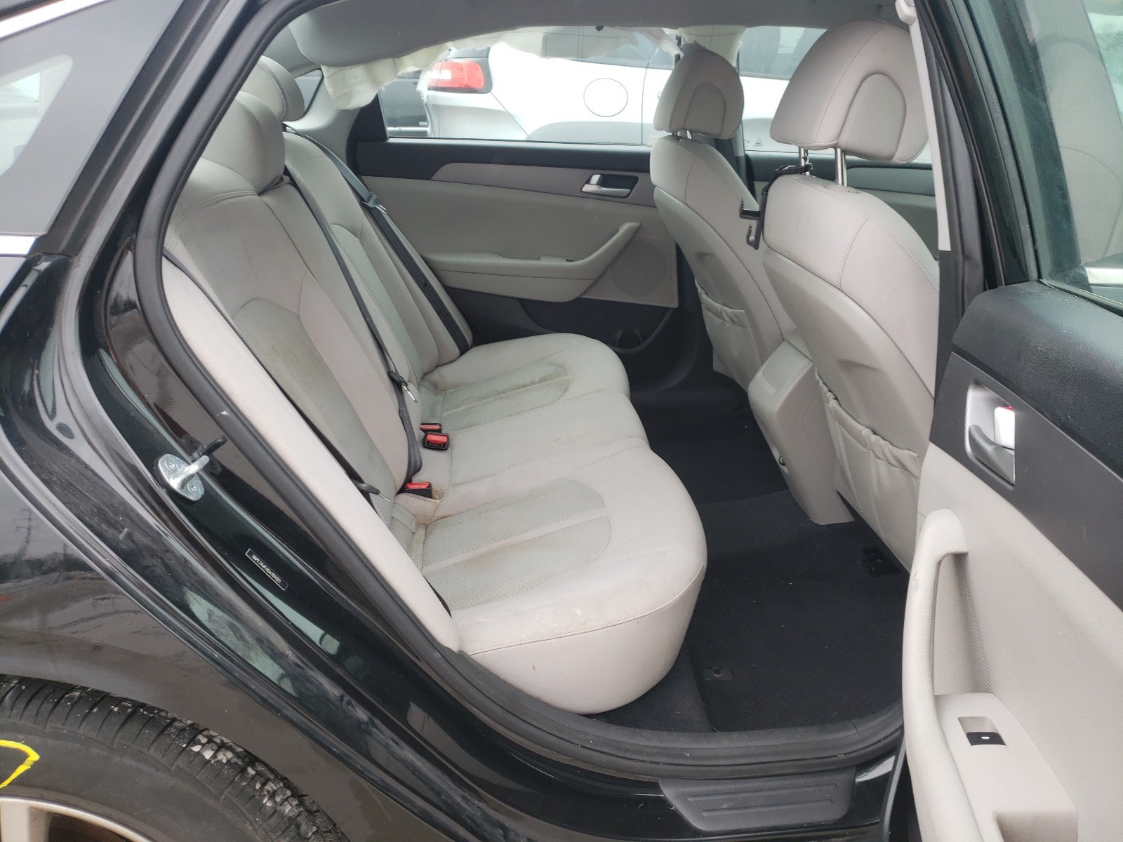 Photo 6 from auction – 2016 HYUNDAI SONATA SE with VIN 5NPE24AF0GH301021