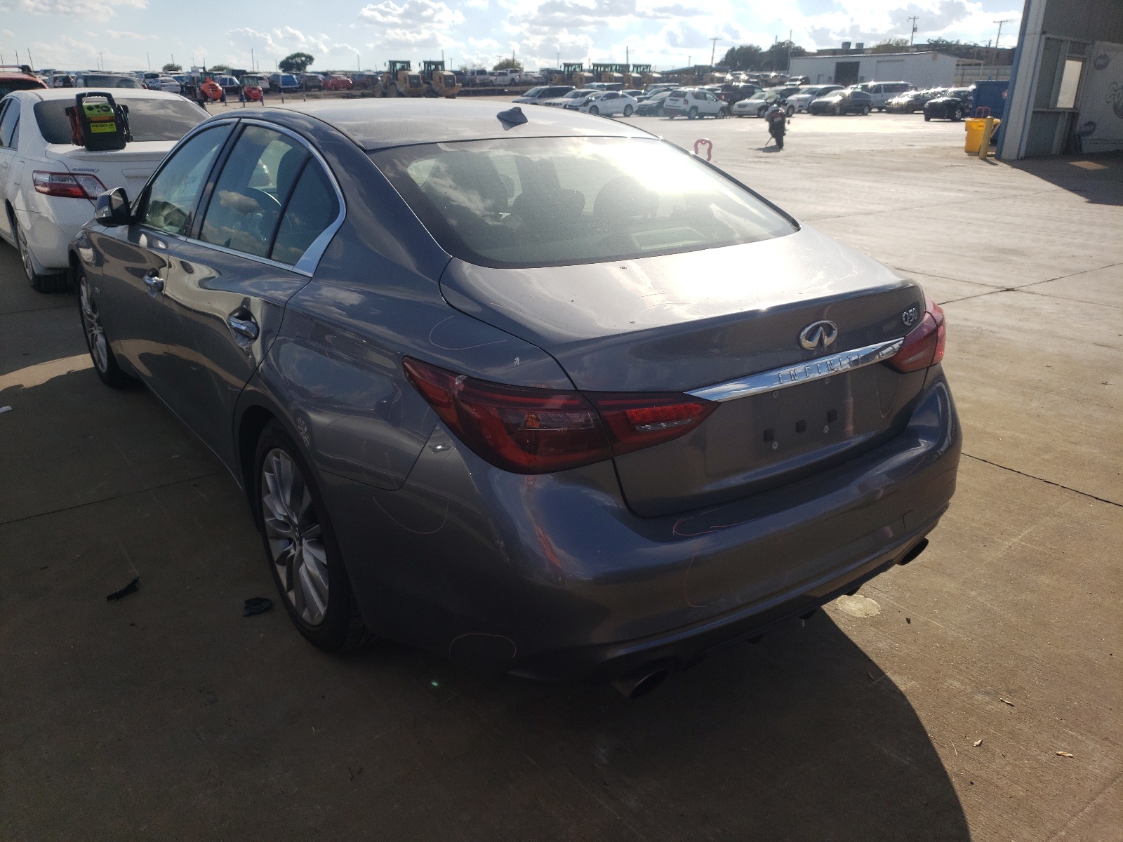 Photo 3 from auction – 2019 INFINITI Q50 LUXE with VIN JN1EV7AP6KM511643