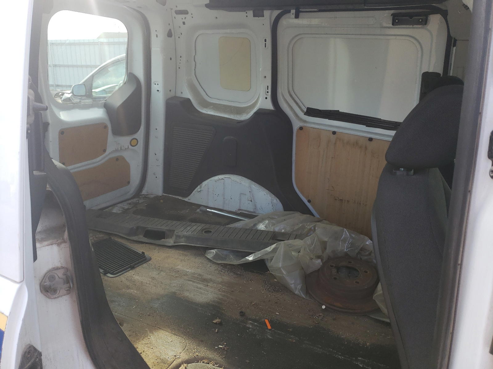 Photo 6 from auction – 2014 FORD TRANSIT CO with VIN NM0LS6E76E1160303