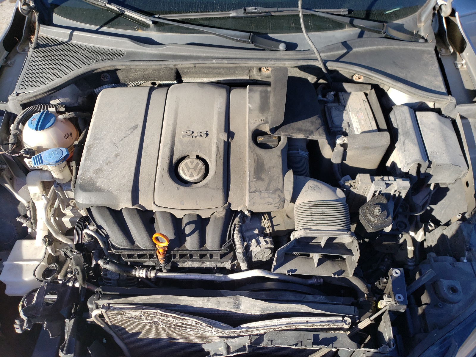 Photo 7 from auction – 2012 VOLKSWAGEN PASSAT SE with VIN 1VWBP7A36CC084024