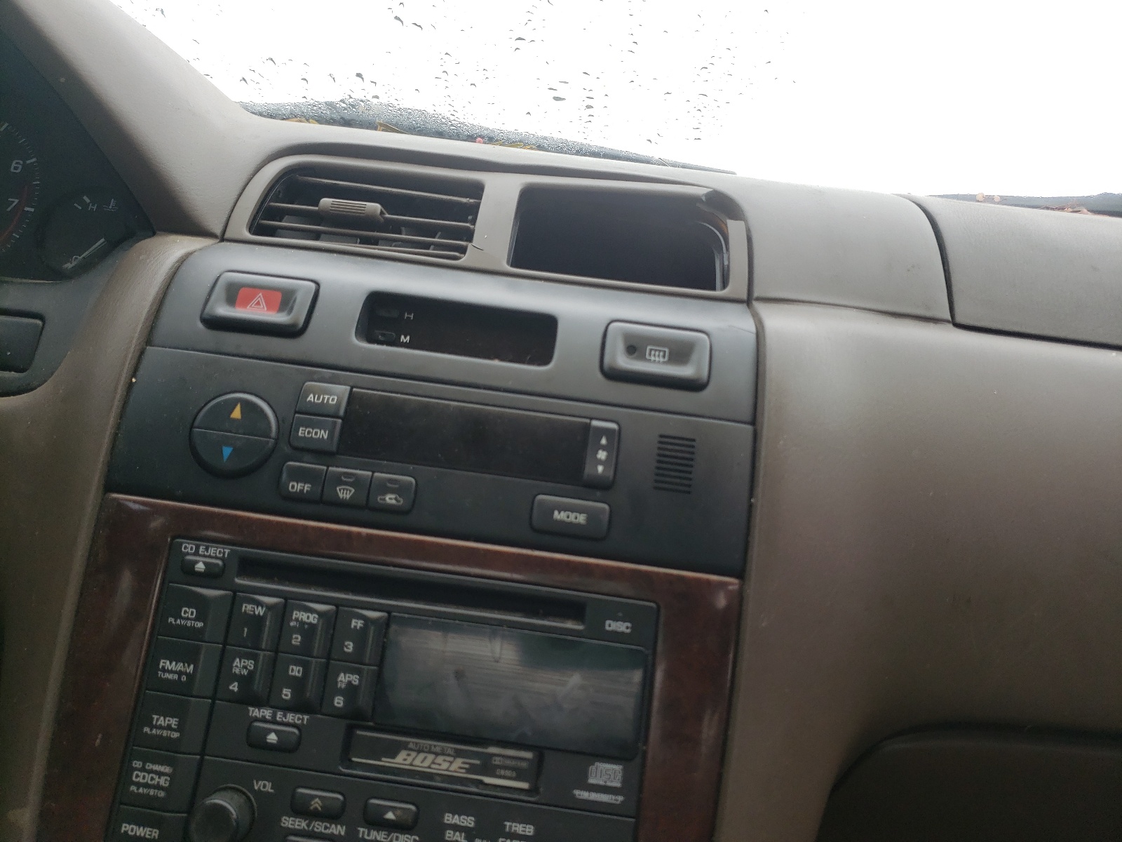 Photo 9 from auction – 1995 NISSAN MAXIMA GLE with VIN JN1CA21D1ST657112