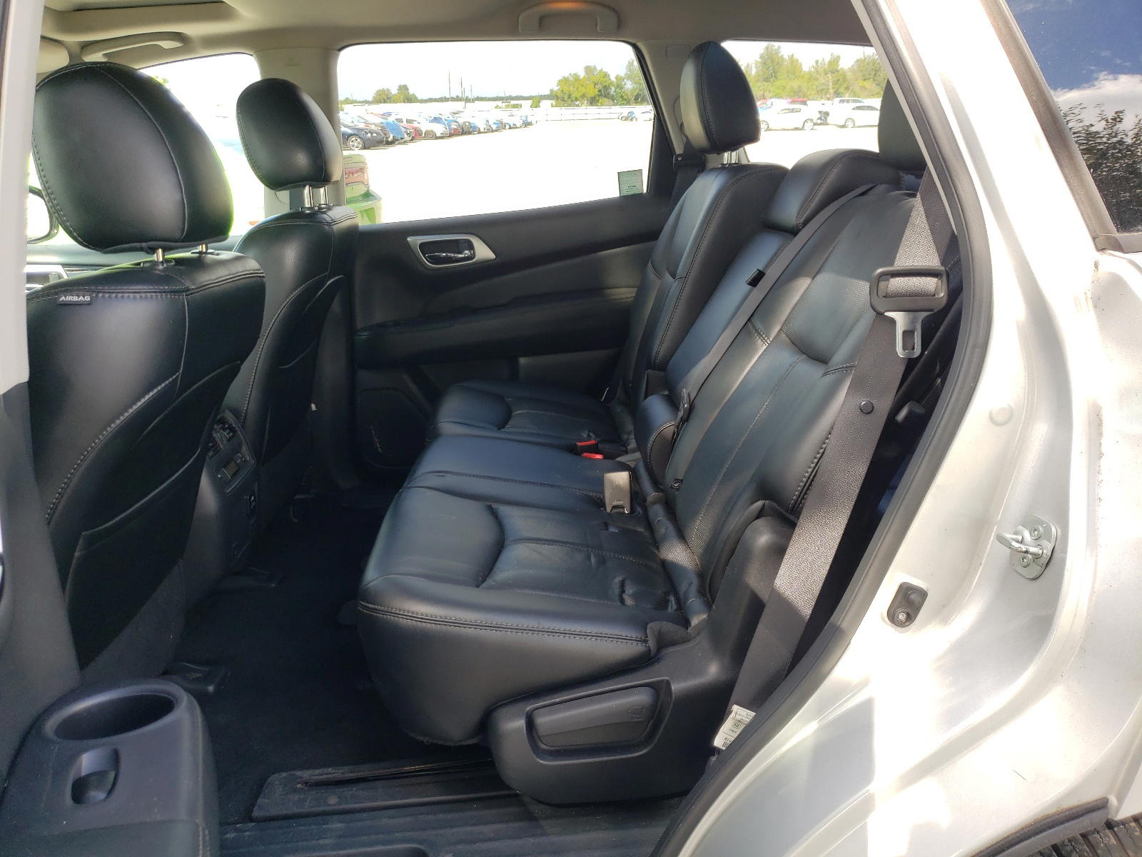 Photo 6 from auction – 2015 NISSAN PATHFINDER with VIN 5N1AR2MN9FC701117