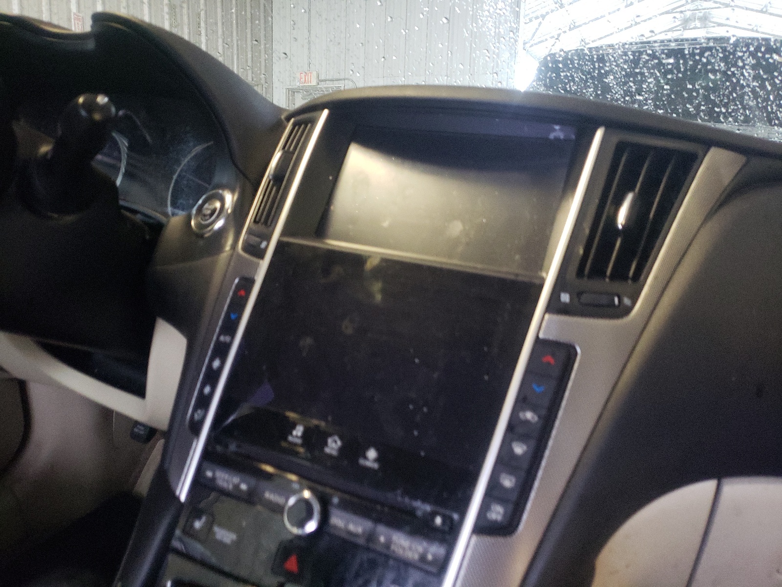 Photo 9 from auction – 2015 INFINITI Q50 BASE with VIN JN1BV7AR6FM414064