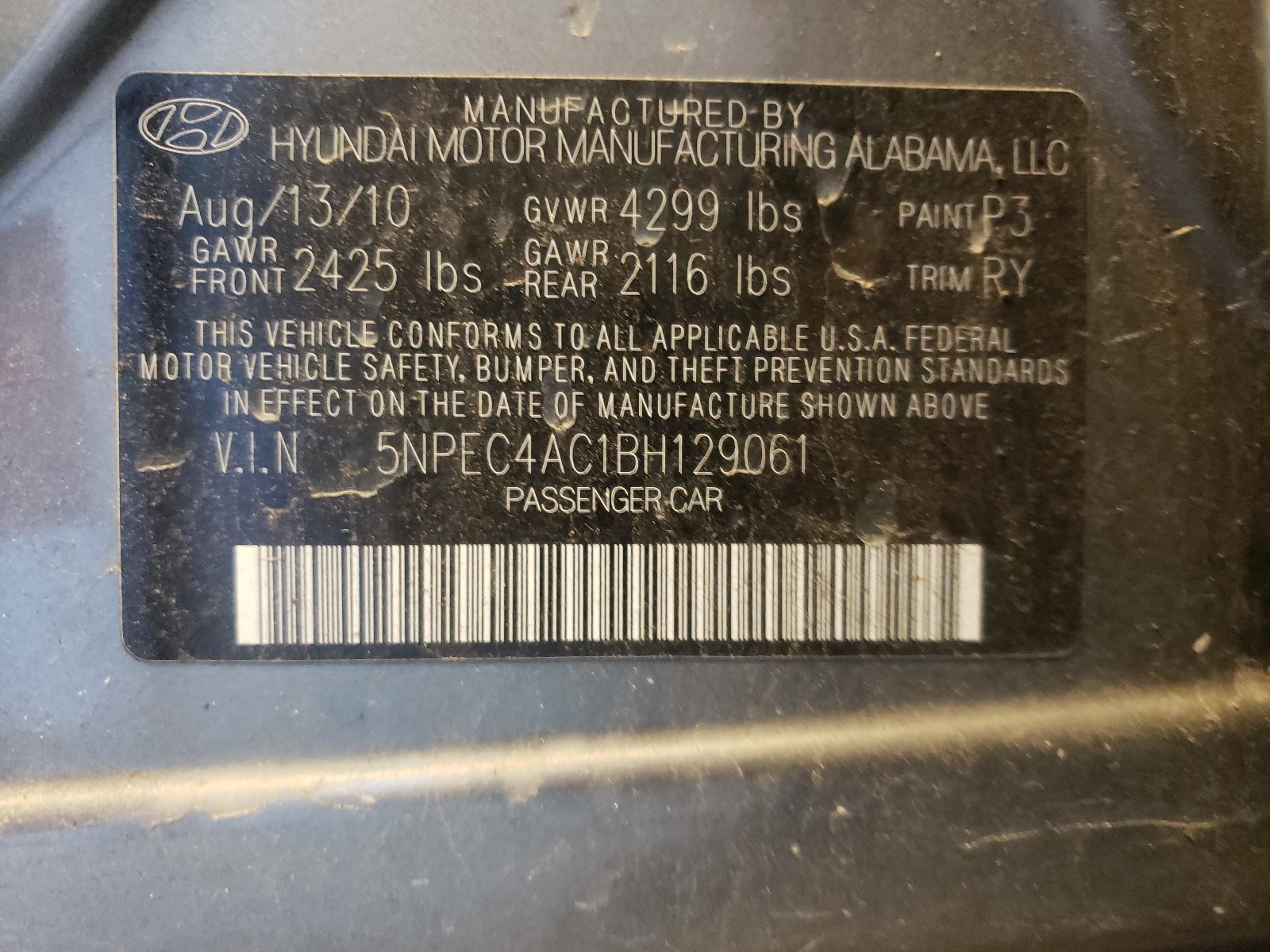 Photo 10 from auction – 2011 HYUNDAI SONATA SE with VIN 5NPEC4AC1BH129061