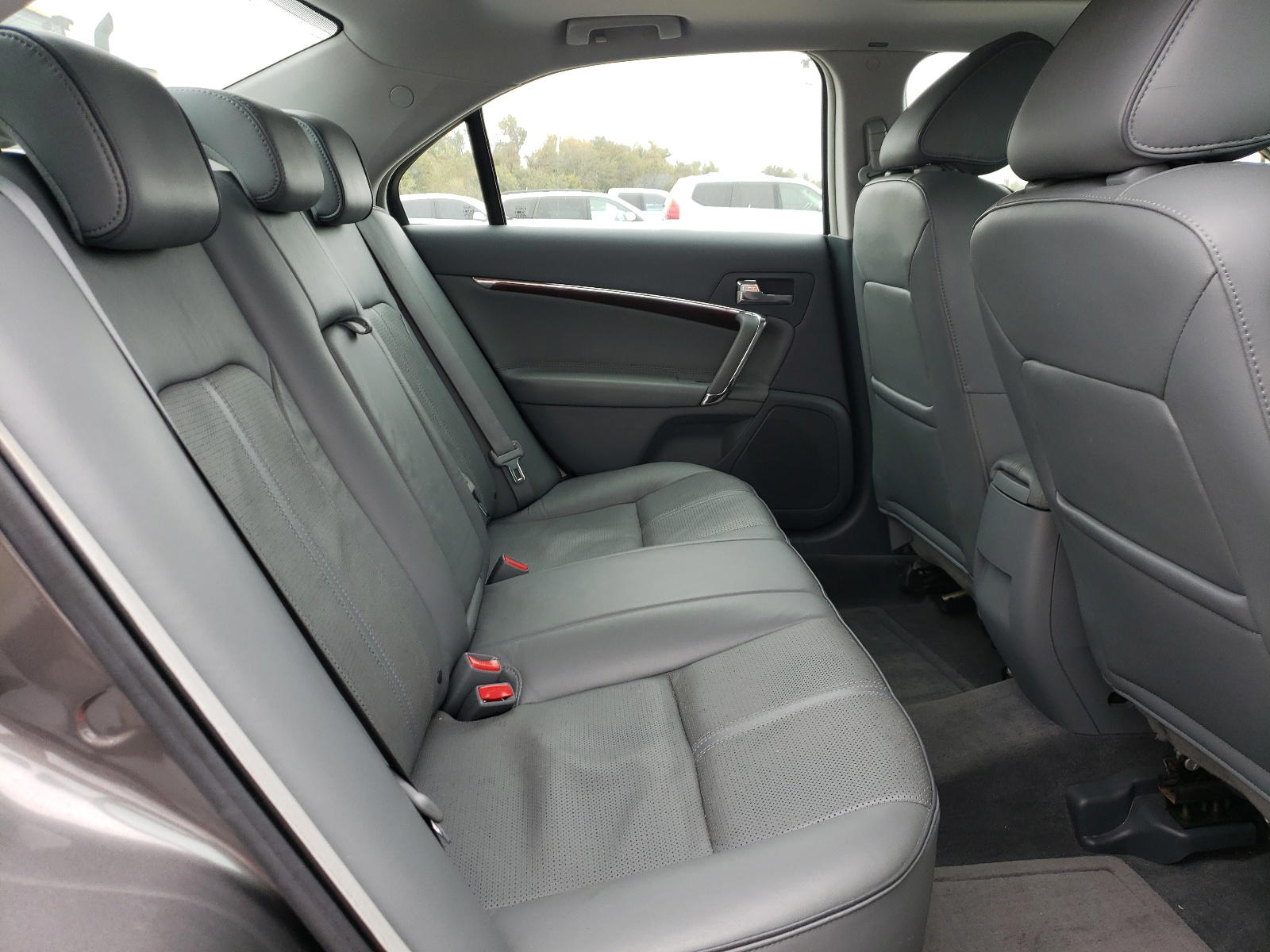 Photo 6 from auction – 2010 LINCOLN MKZ with VIN 3LNHL2GC3AR628590
