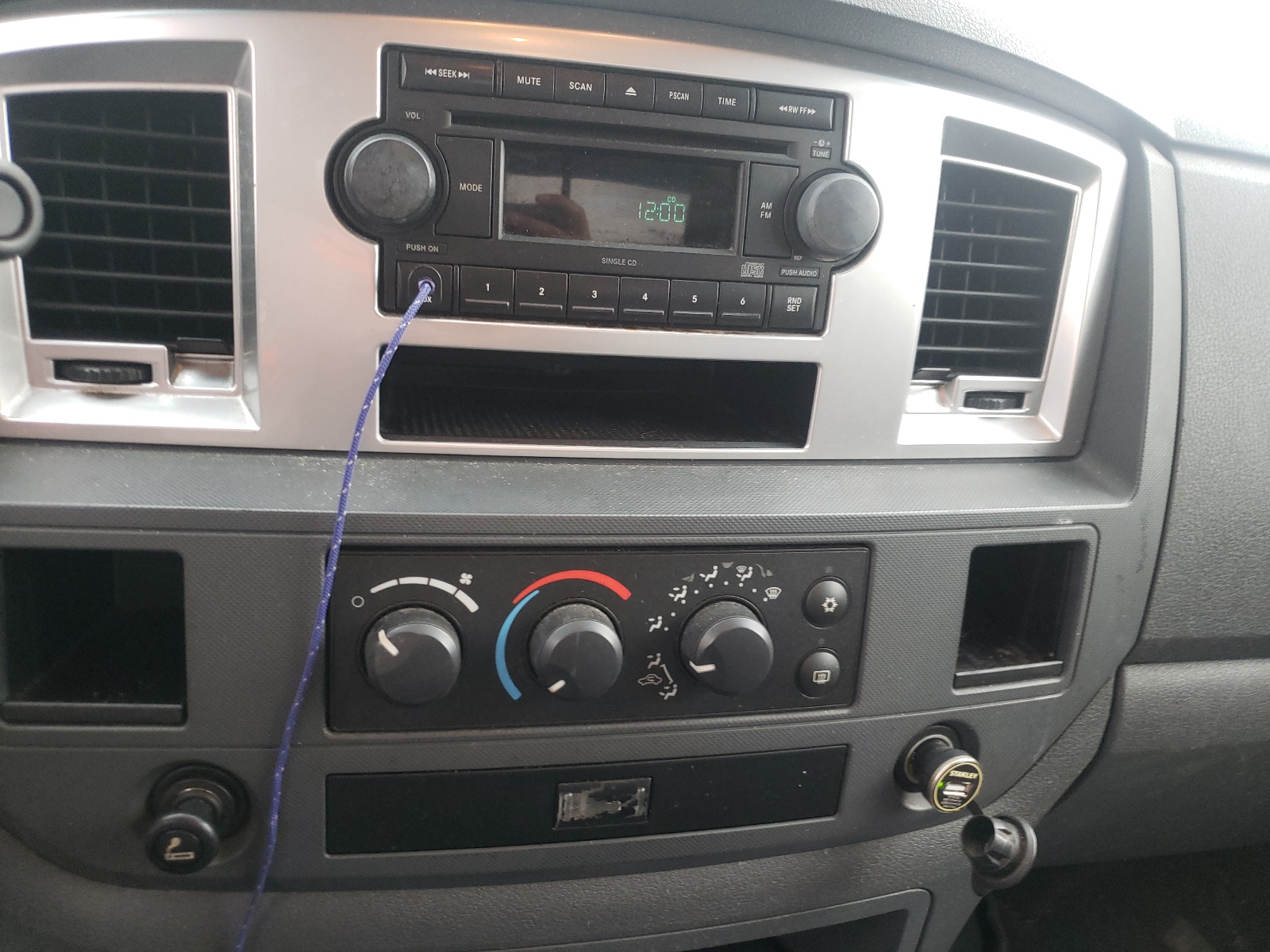 Photo 9 from auction – 2008 DODGE RAM 1500 S with VIN 1D7HA18238J112556