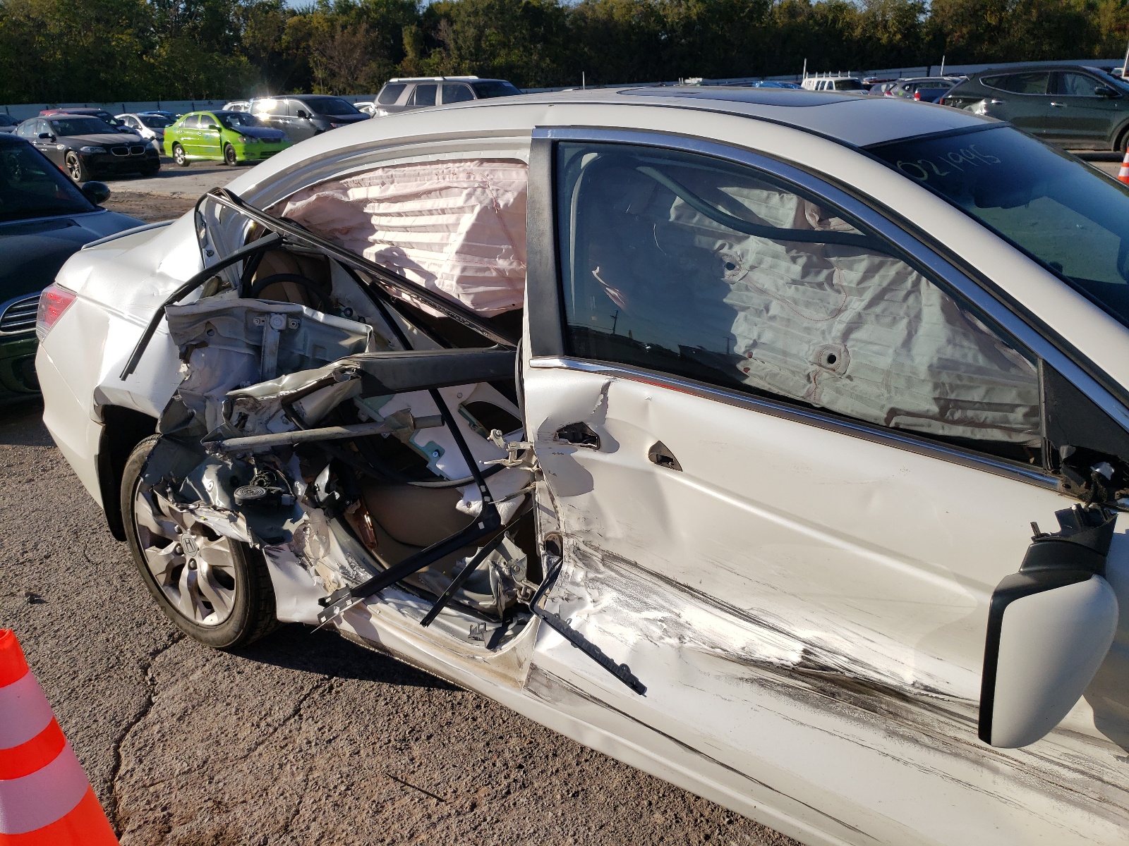 Photo 9 from auction – 2010 HONDA ACCORD EXL with VIN 1HGCP3F85AA021995