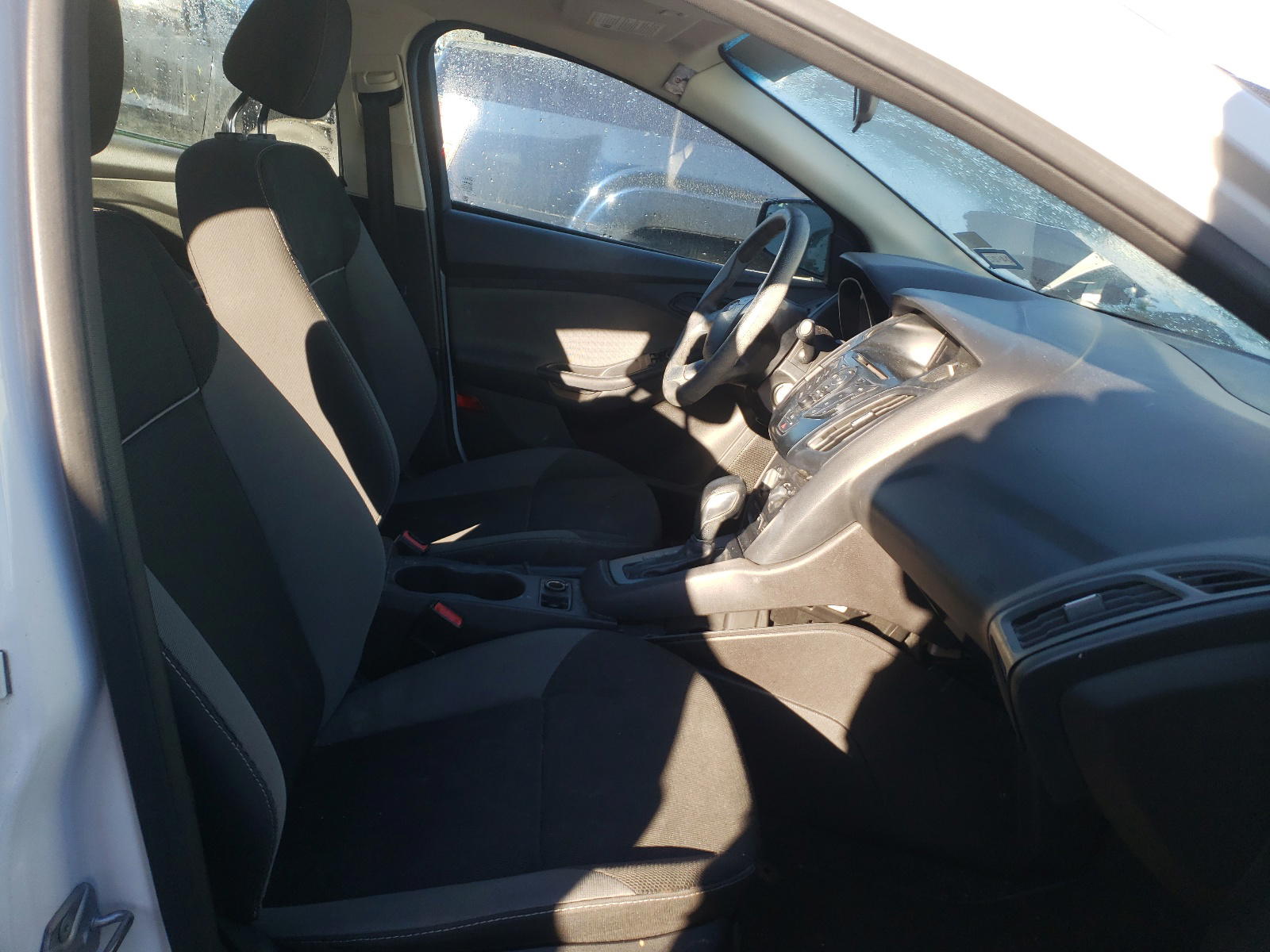 Photo 5 from auction – 2014 FORD FOCUS S with VIN 1FADP3E25EL194531