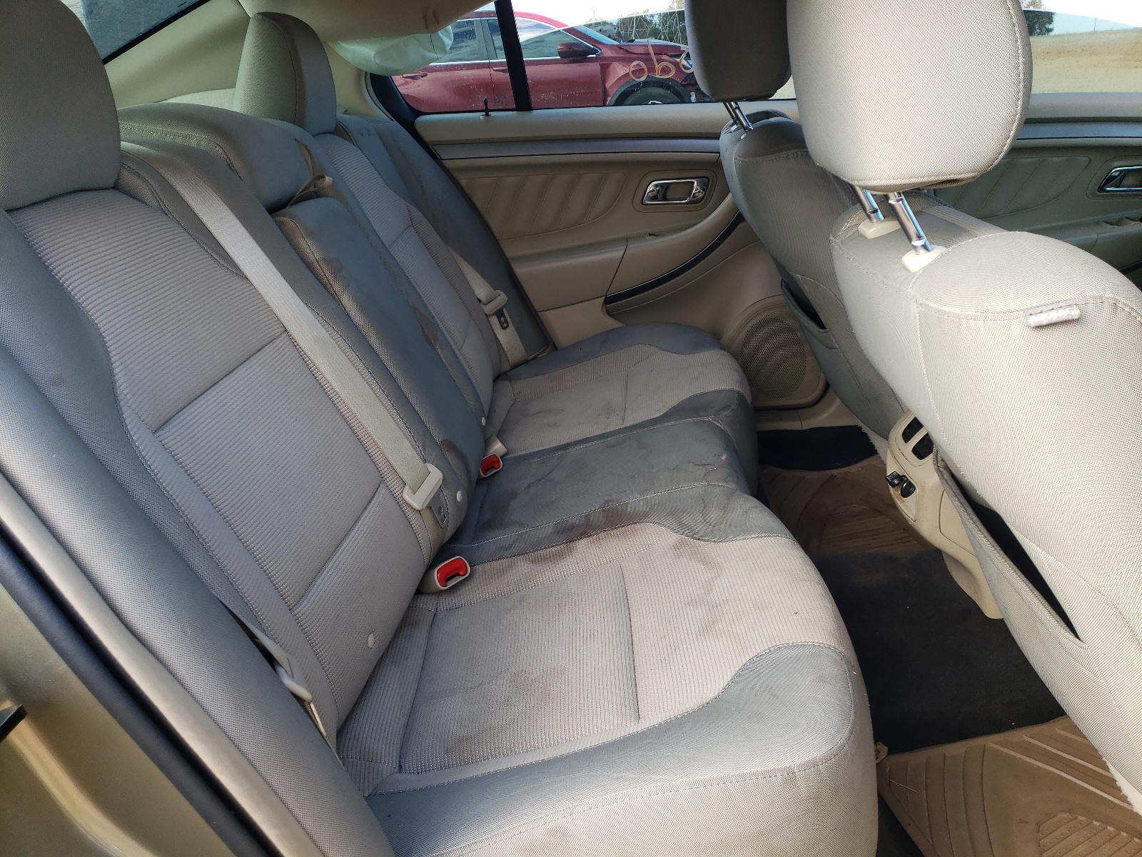Photo 6 from auction – 2013 FORD TAURUS SEL with VIN 1FAHP2E80DG105617