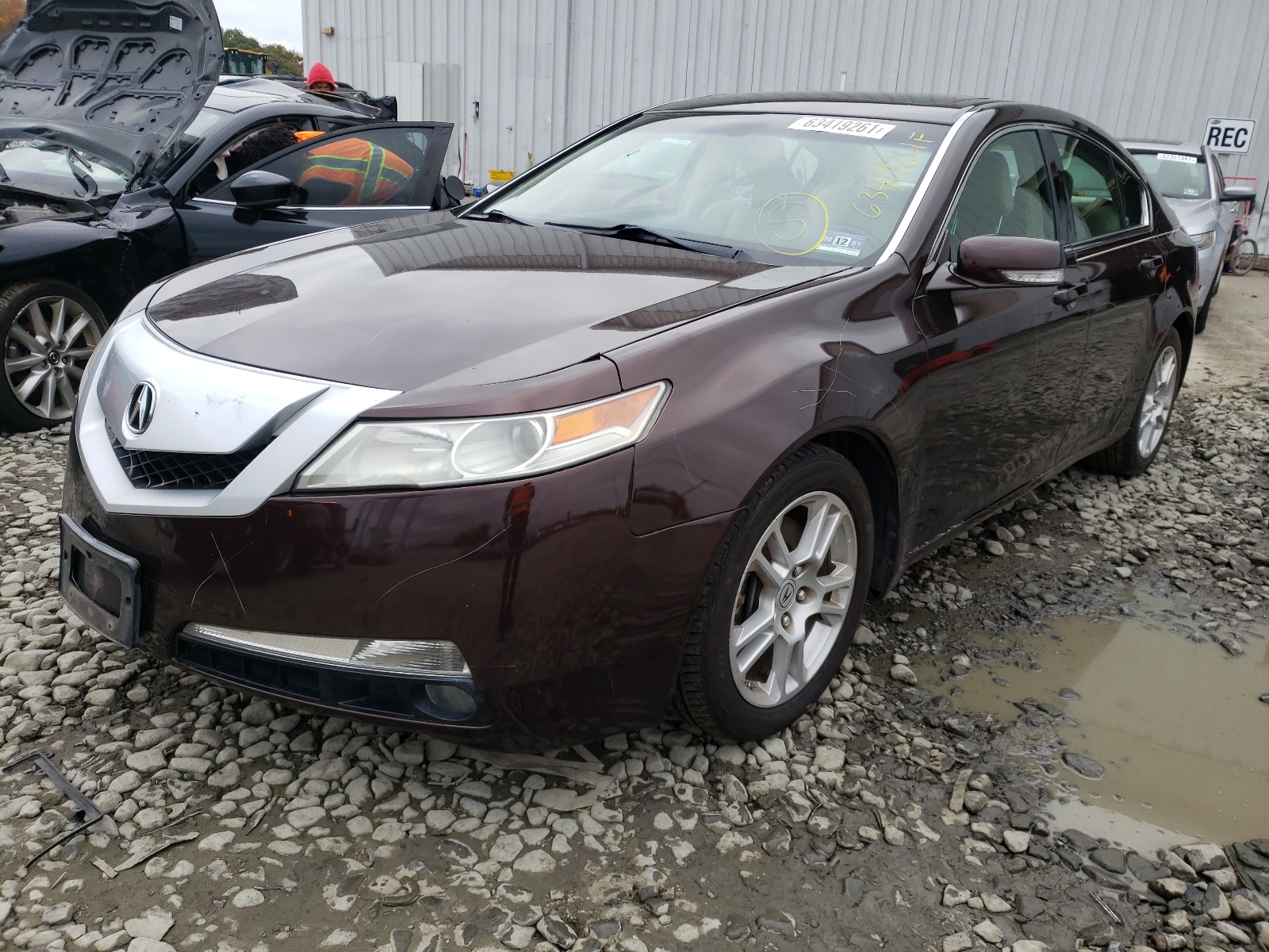 Photo 2 from auction – 2010 ACURA TL with VIN 19UUA8F29AA018550