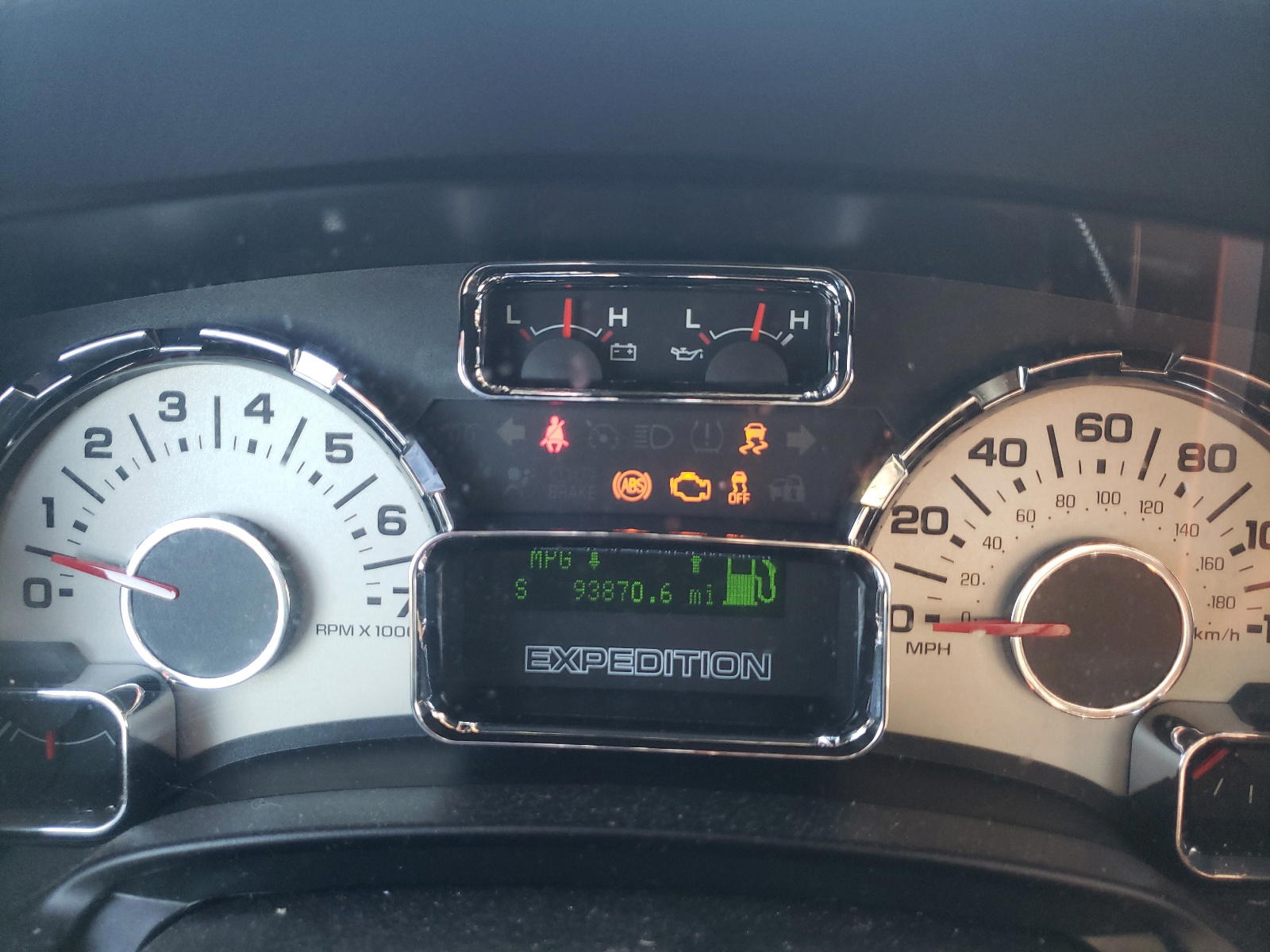 Photo 8 from auction – 2014 FORD EXPEDITION with VIN 1FMJU1J51EEF61287