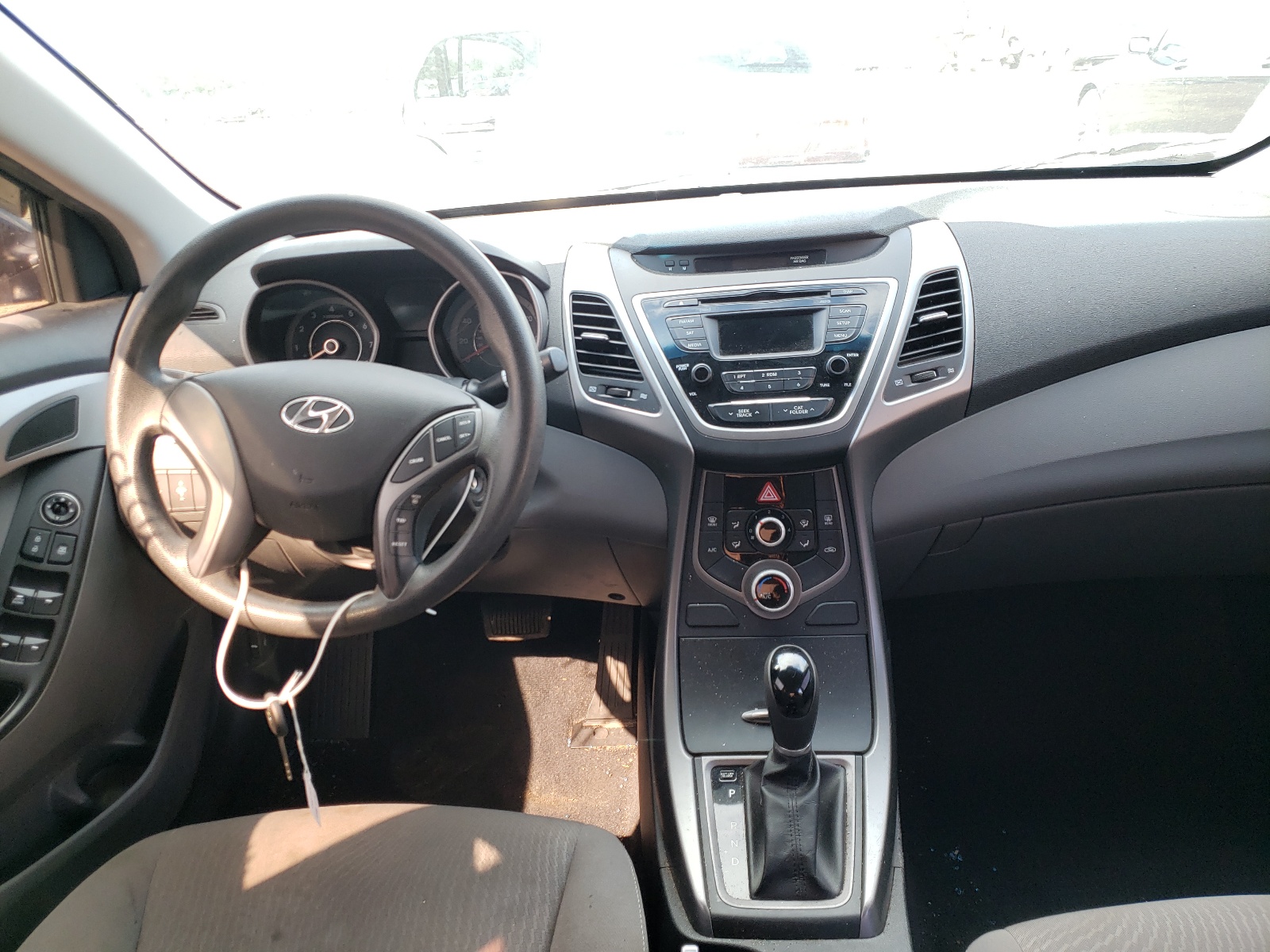 Photo 9 from auction – 2014 HYUNDAI ELANTRA SE with VIN KMHDH4AE7EU210201