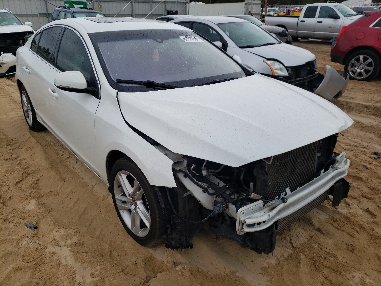 Photo 1 from auction – 2015 VOLVO S60 PREMIE with VIN YV140MFB0F1308171