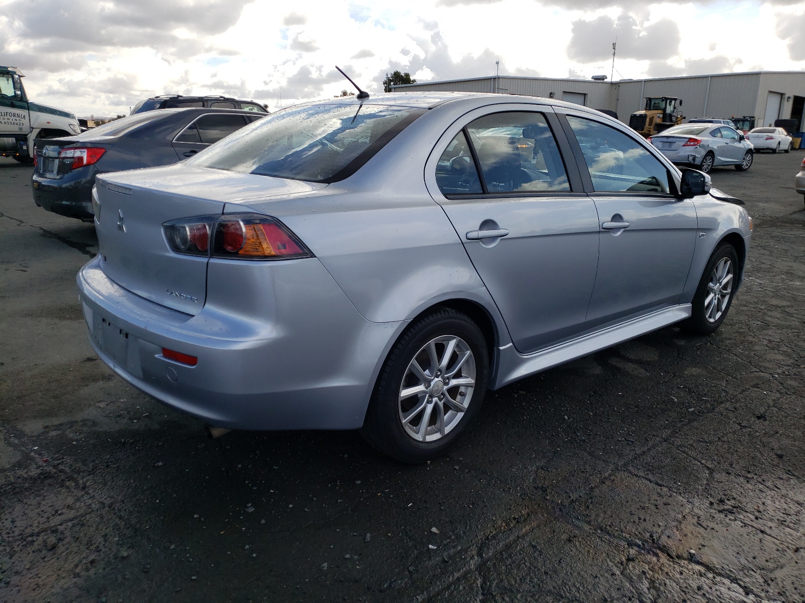 Photo 4 from auction – 2015 MITSUBISHI LANCER ES with VIN JA32U2FU3FU007270
