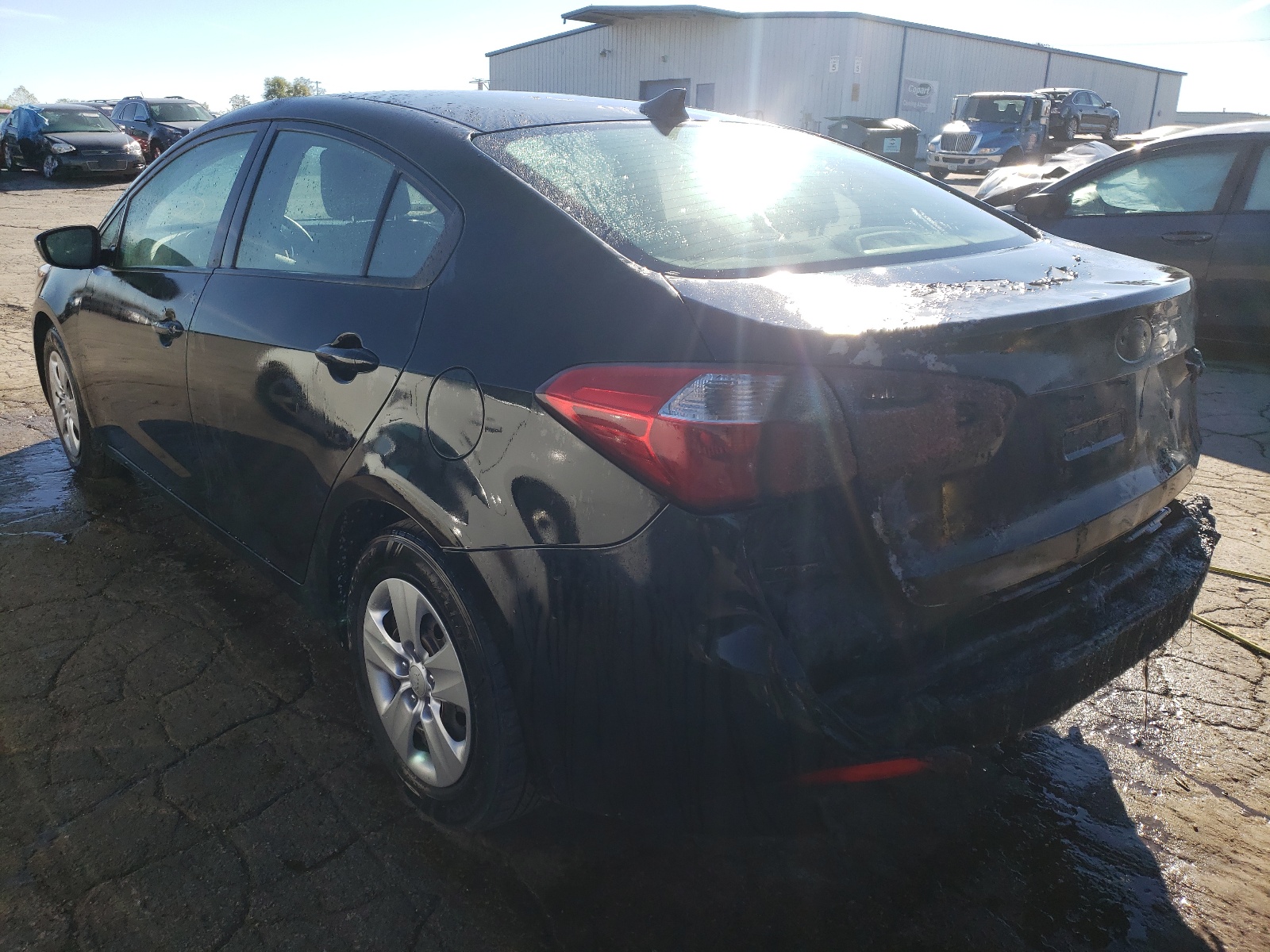 Photo 3 from auction – 2015 KIA FORTE LX with VIN KNAFK4A62F5388517