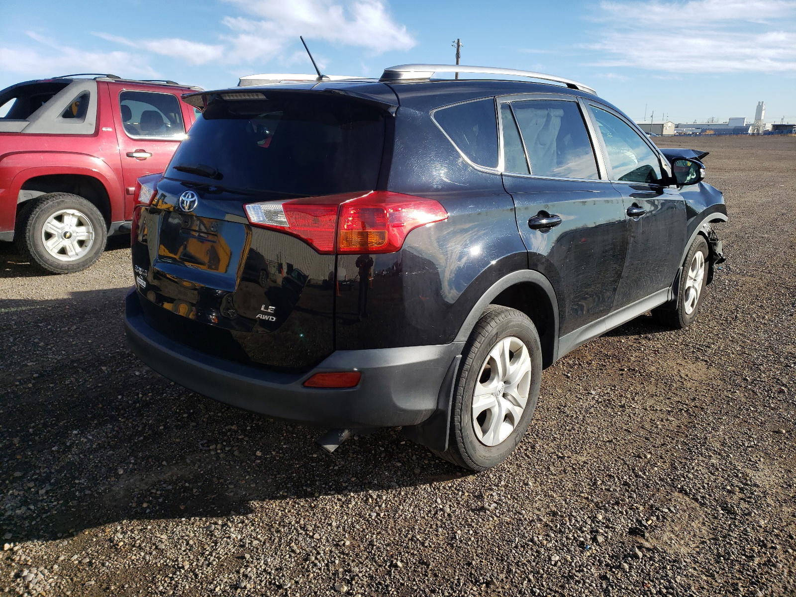 Photo 4 from auction – 2015 TOYOTA RAV4 LE with VIN 2T3BFREV7FW285428