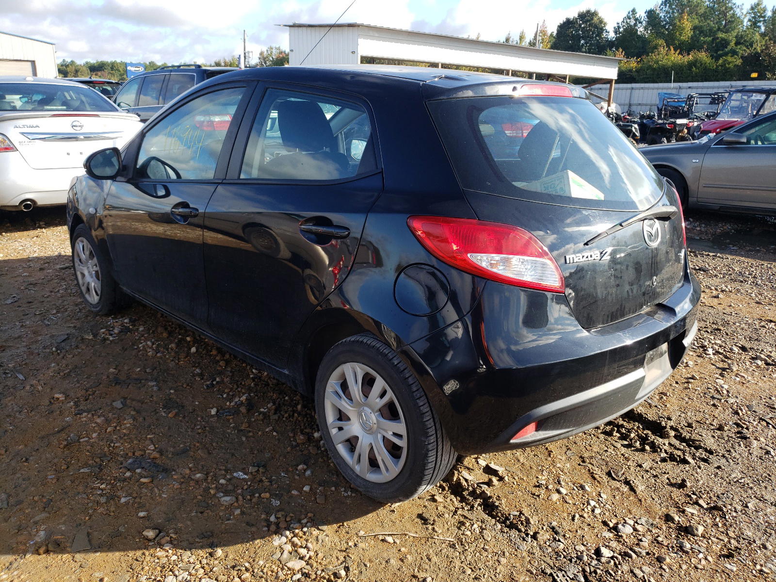 Photo 3 from auction – 2011 MAZDA MAZDA2 with VIN JM1DE1HY7B0125616