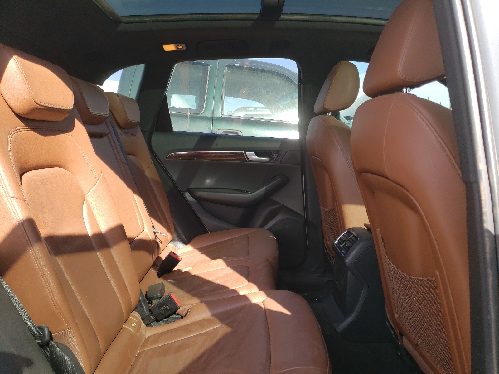 Photo 6 from auction – 2010 AUDI Q5 PREMIUM with VIN WA1LKAFP4AA081592