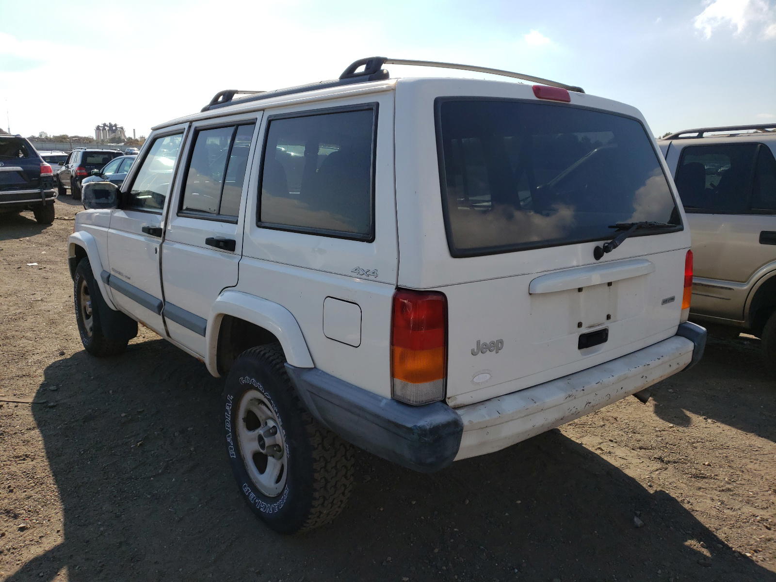 Photo 16 from auction – 2000 JEEP CHEROKESPT with VIN 1J4FF48S0YL195639