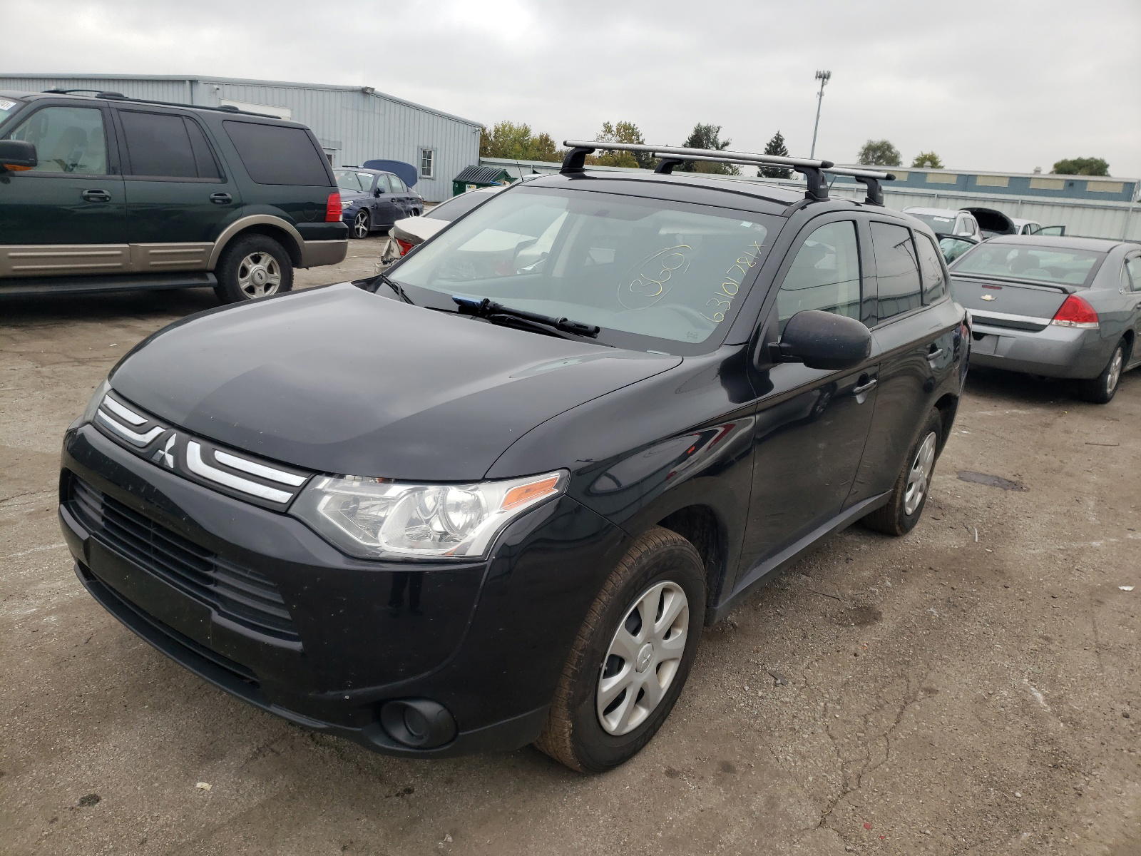 Photo 2 from auction – 2014 MITSUBISHI OUTLANDER with VIN JA4AD2A38EZ017283