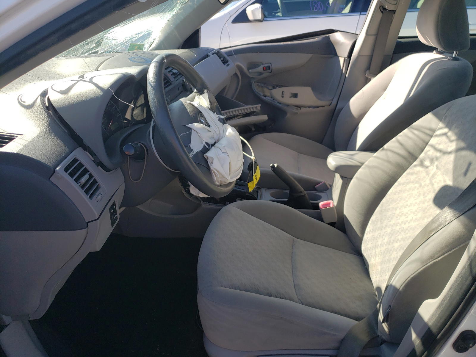 Photo 5 from auction – 2009 TOYOTA COROLLA BA with VIN JTDBL40E299063032