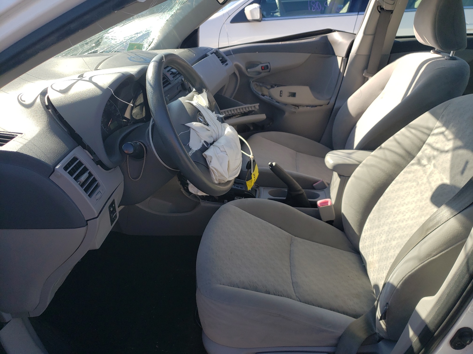 Zdjęcie 5 z aukcji – 2009 TOYOTA COROLLA BA z VIN JTDBL40E299063032