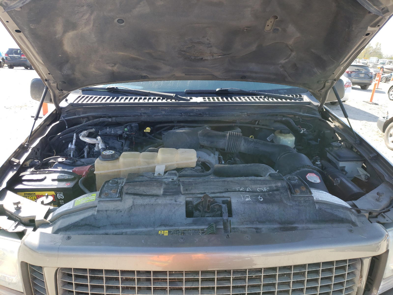 Photo 7 from auction – 2004 FORD EXCURSION with VIN 1FMNU43S74EB50433
