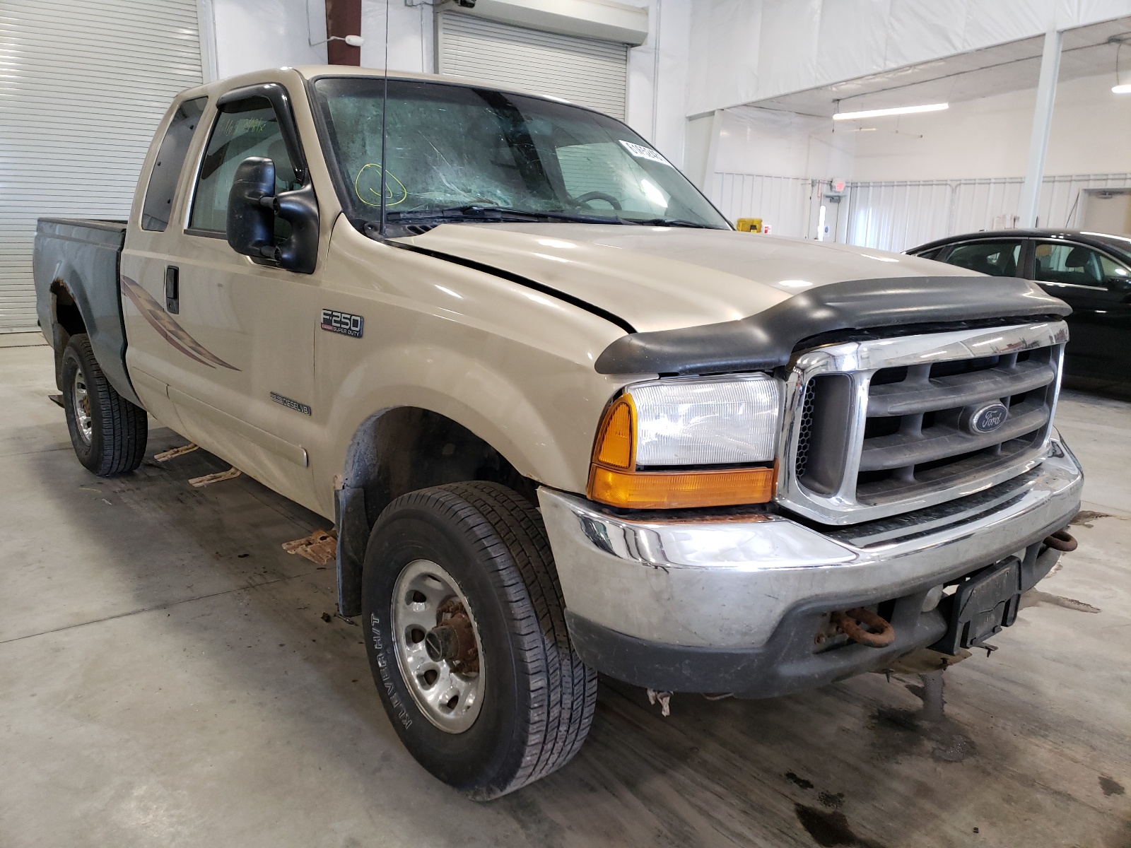 FORD F250 SUPER 2001 with VIN 1FTNX21F81EC40563 - Photo from auction