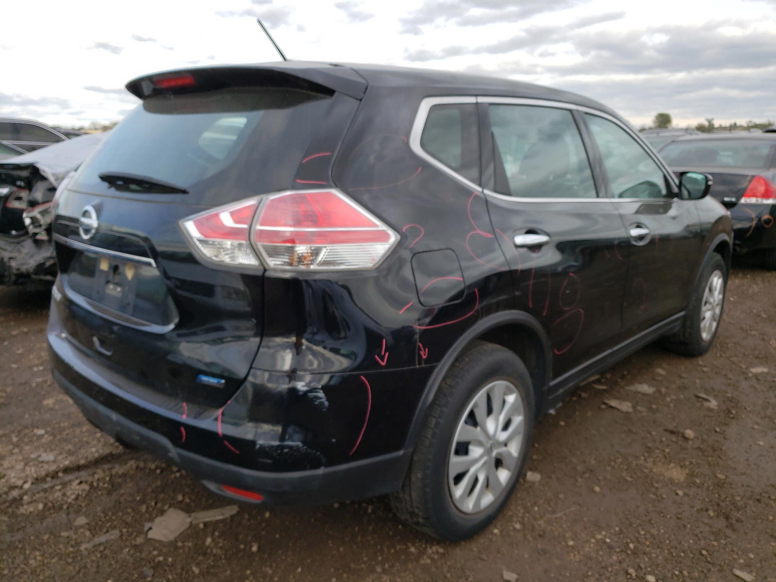Photo 4 from auction – 2014 NISSAN ROGUE S with VIN 5N1AT2MT3EC817587