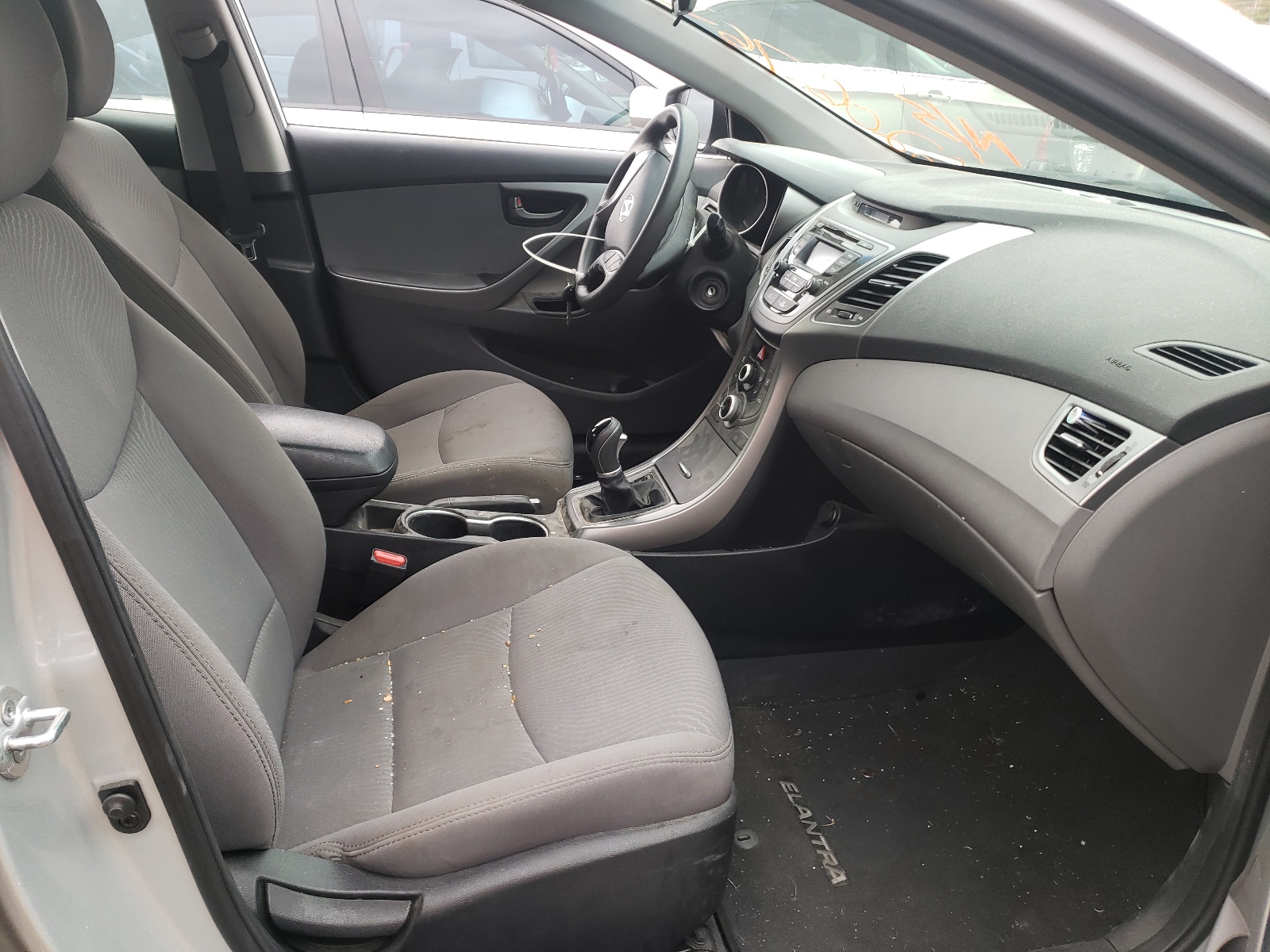 Photo 5 from auction – 2015 HYUNDAI ELANTRA SE with VIN 5NPDH4AE4FH638095