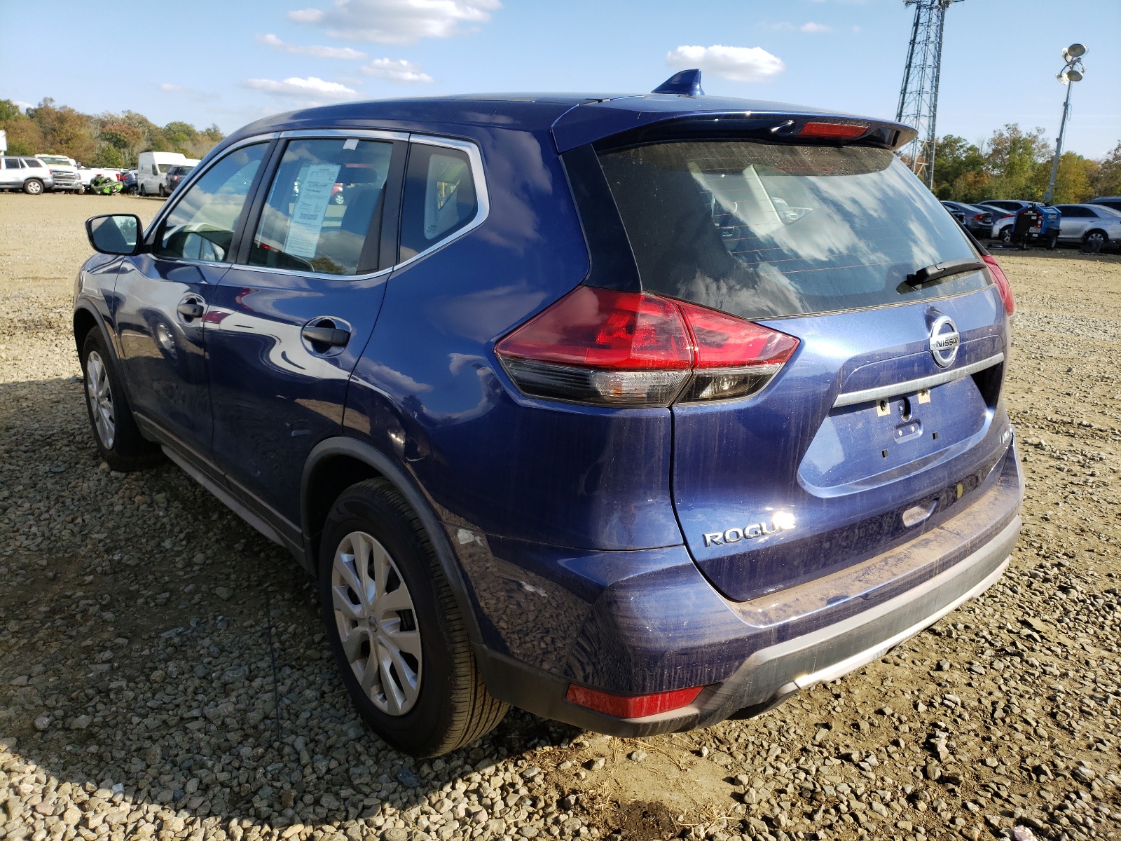 Photo 3 from auction – 2018 NISSAN ROGUE S with VIN KNMAT2MV0JP543063
