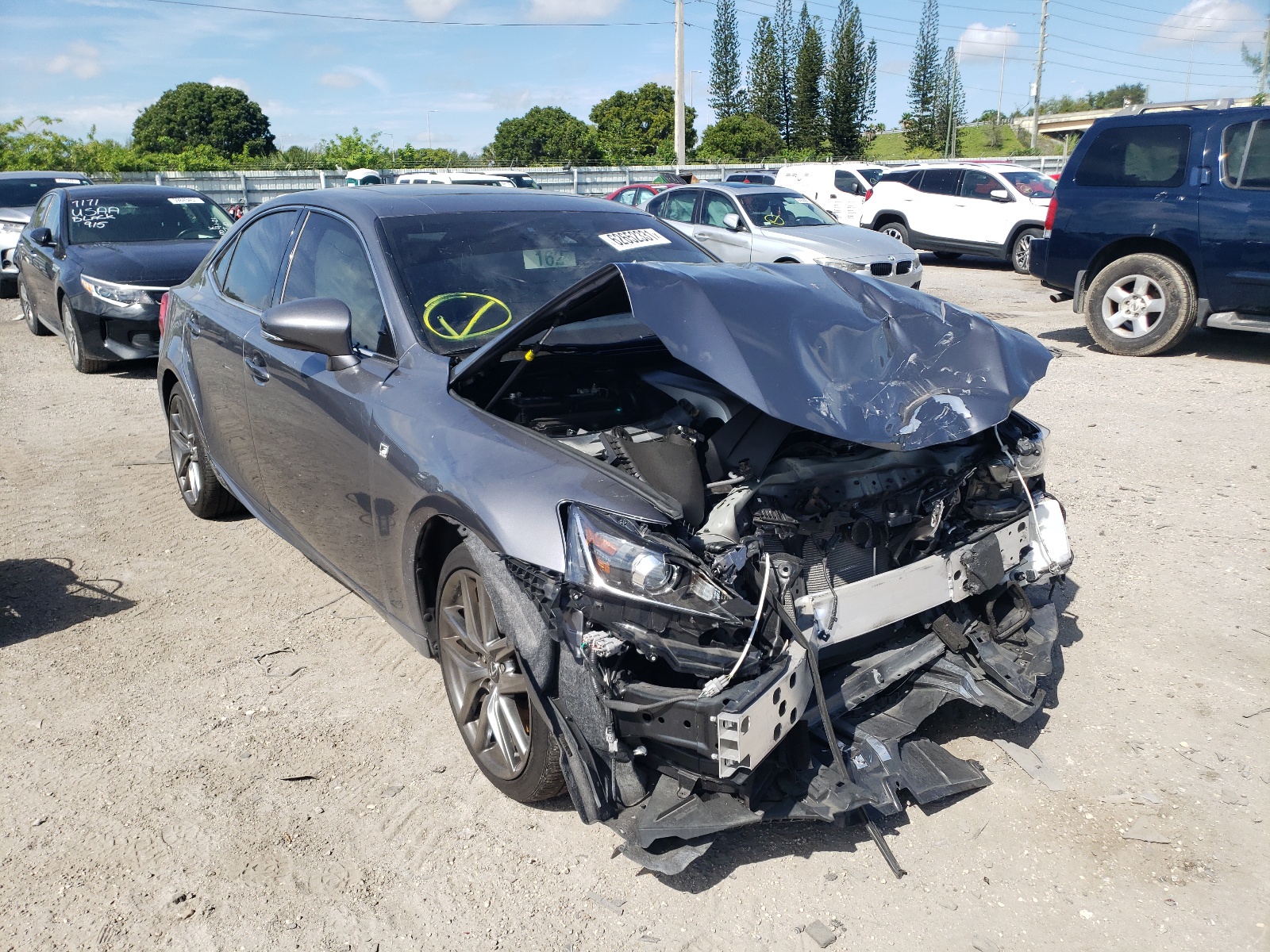 LEXUS IS 350 2018 с VIN JTHBZ1D23J5033772 - Фото с аукциона