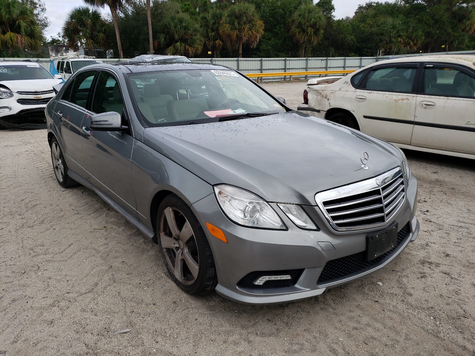 Photo 1 from auction – 2011 MERCEDES-BENZ E 350 4MAT with VIN WDDHF8HB9BA445586