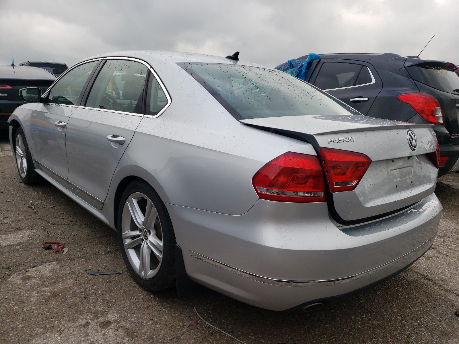 Photo 3 from auction – 2015 VOLKSWAGEN PASSAT SEL with VIN 1VWCV7A3XFC091914