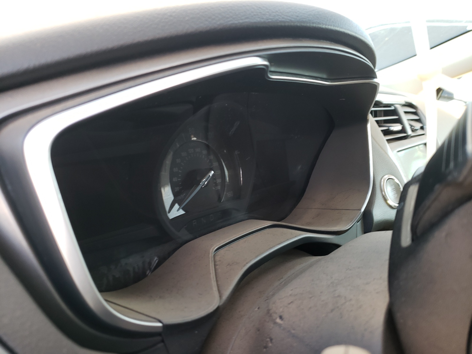 Photo 8 from auction – 2019 FORD FUSION SEL with VIN 3FA6P0CD8KR144554